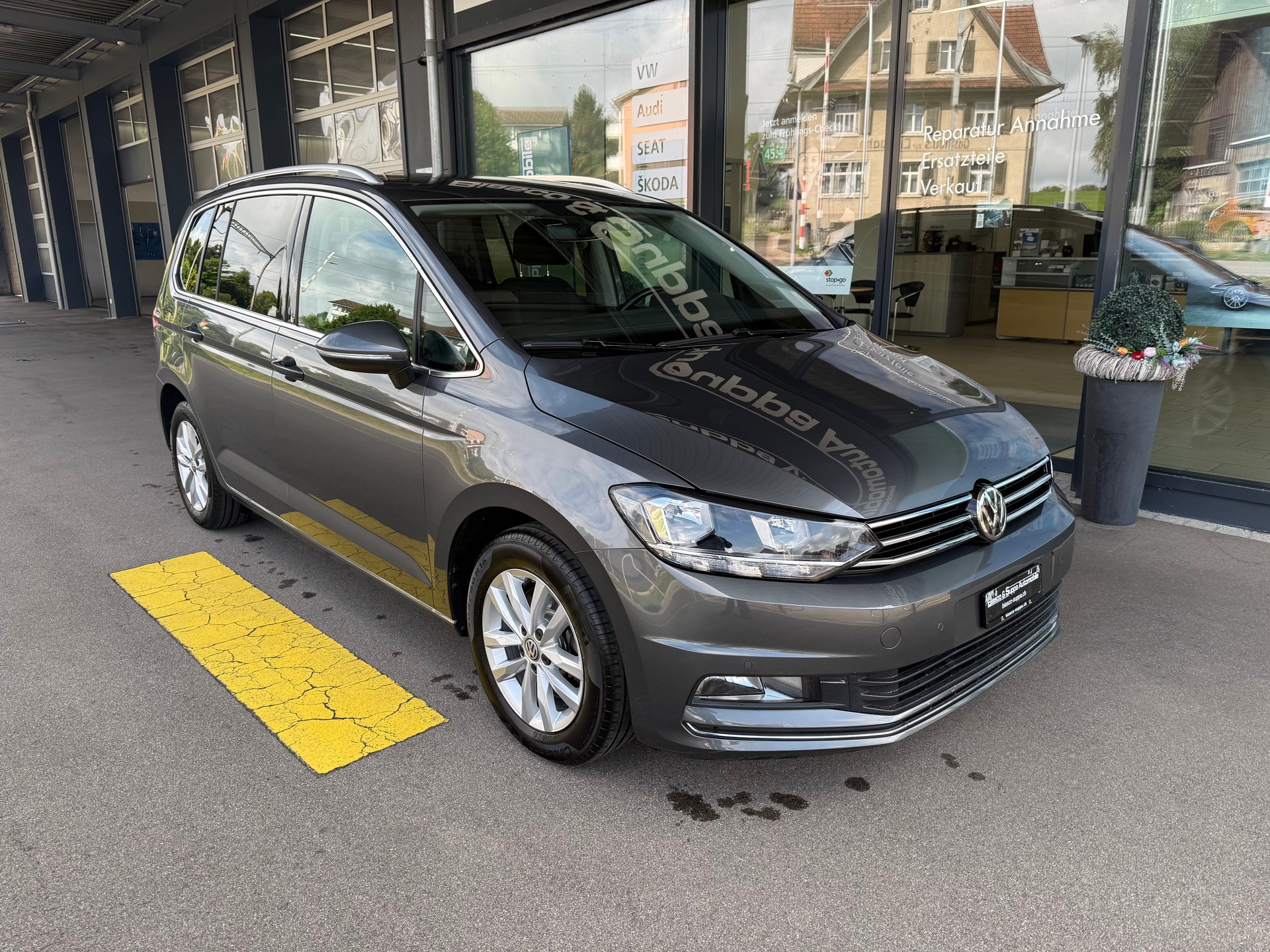 VW Touran 2.0 TDI SCR Highline DSG-image-3