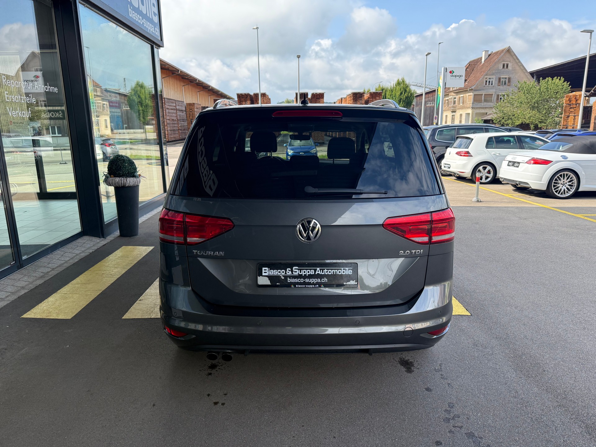 VW Touran 2.0 TDI SCR Highline DSG-image-5