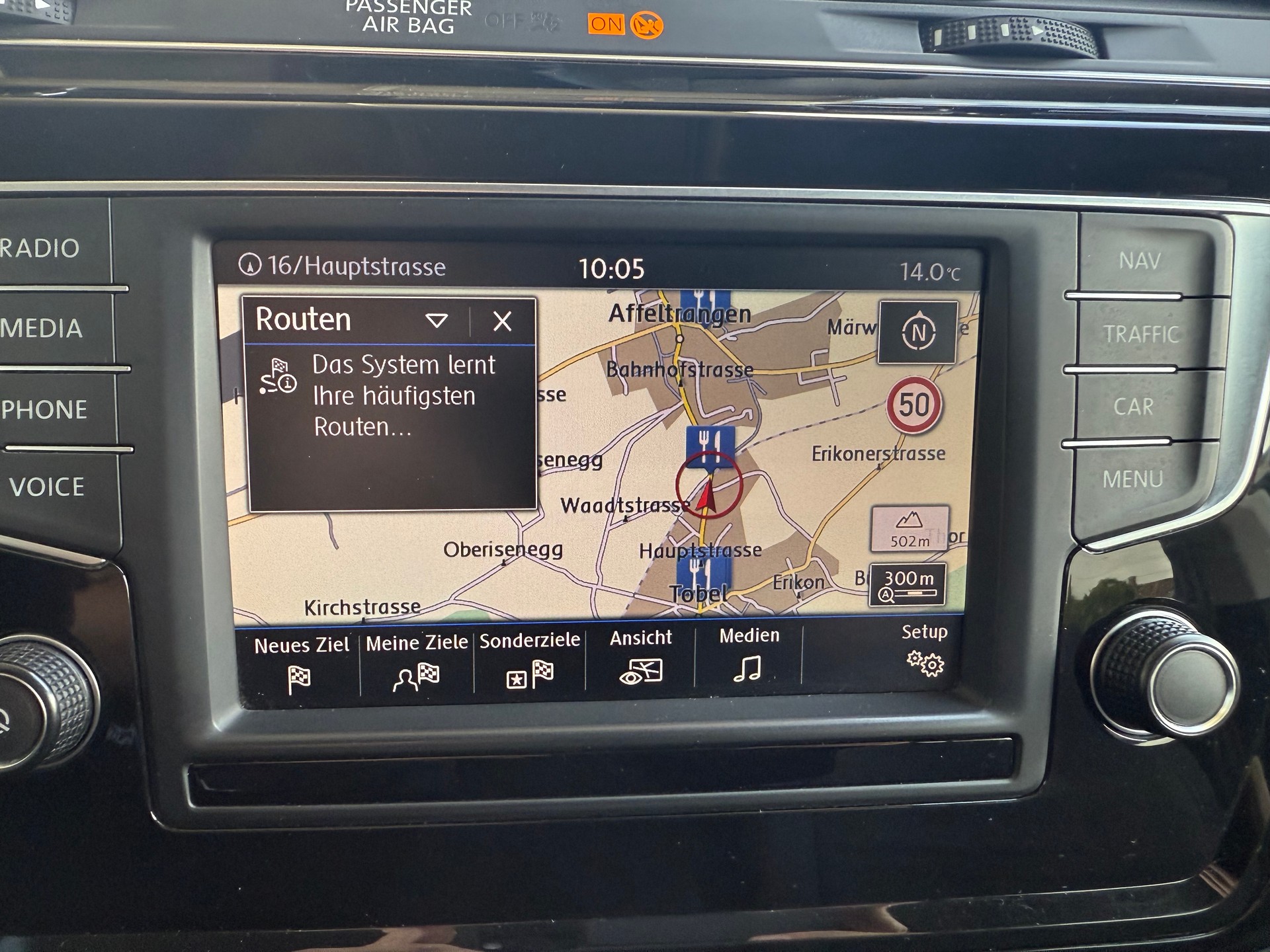 VW Touran 2.0 TDI SCR Highline DSG-image-12