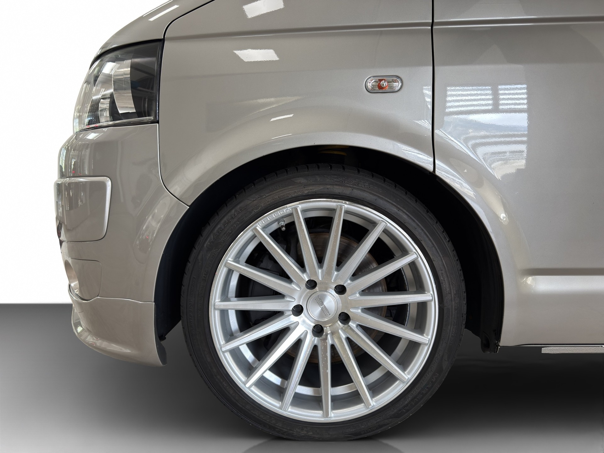 VW T5 Multivan 2.0 Bi-TDI CR Comfortline-image-1