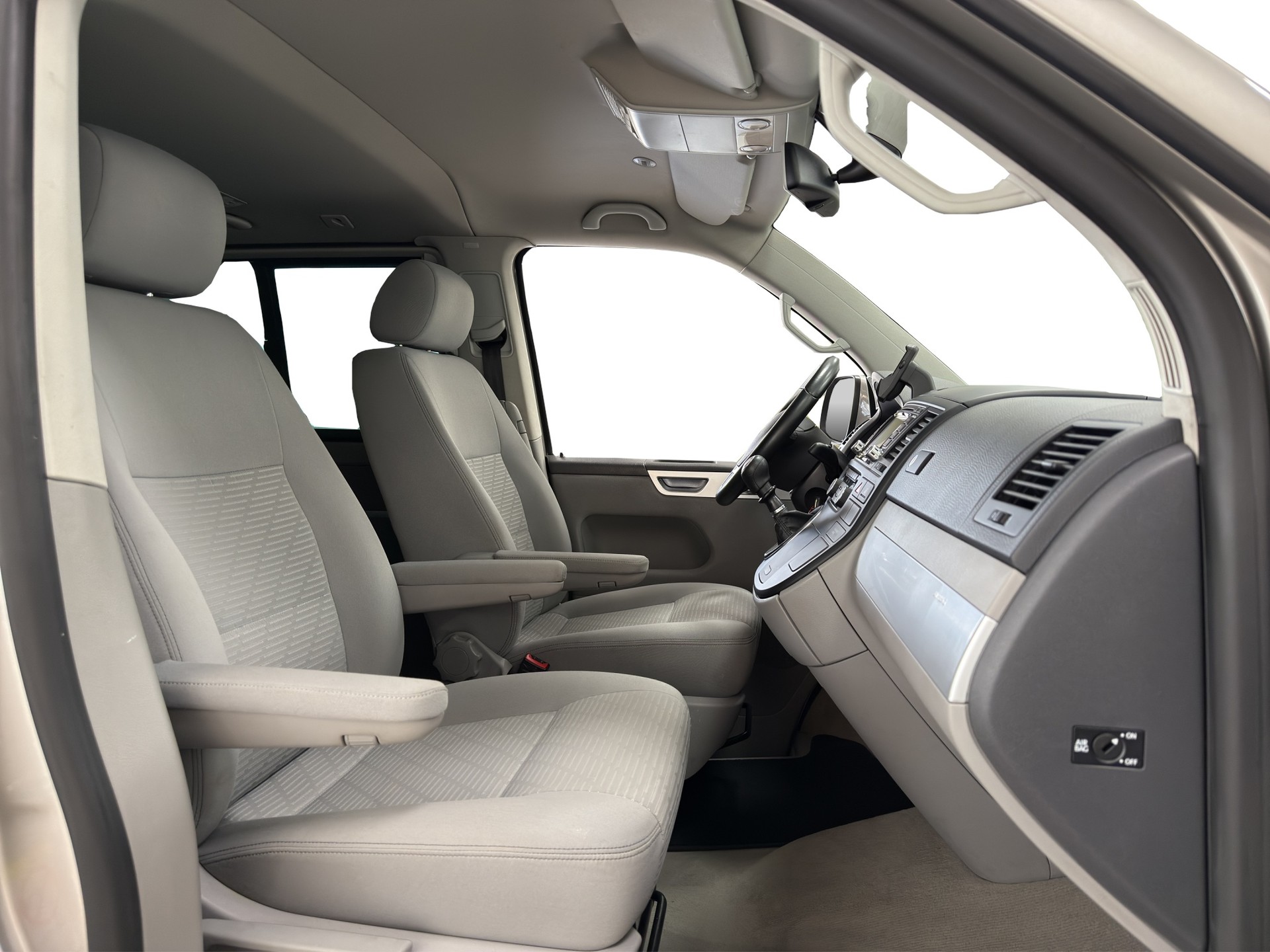 VW T5 Multivan 2.0 Bi-TDI CR Comfortline-image-6