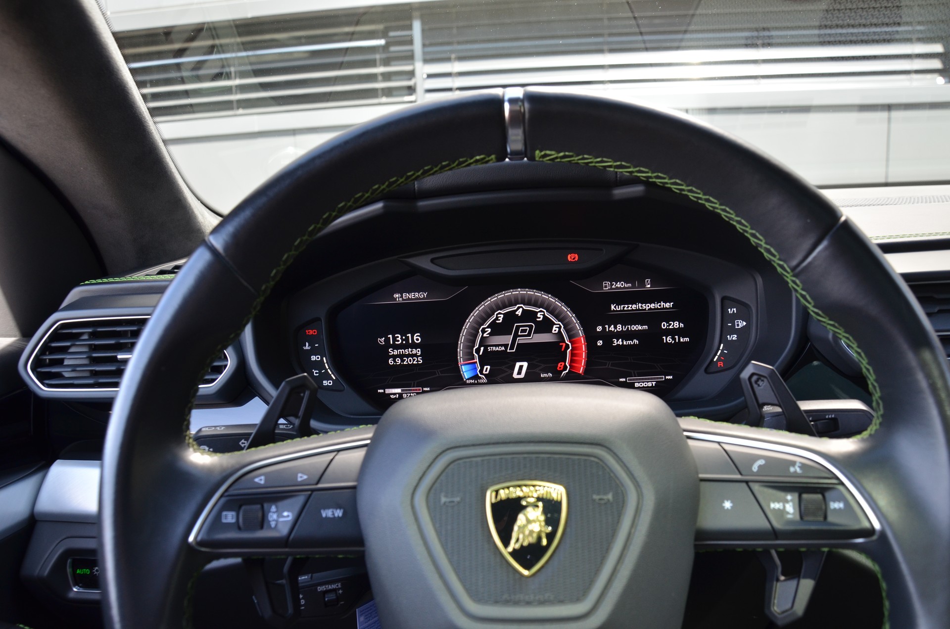 LAMBORGHINI Urus E-Gear-image-21