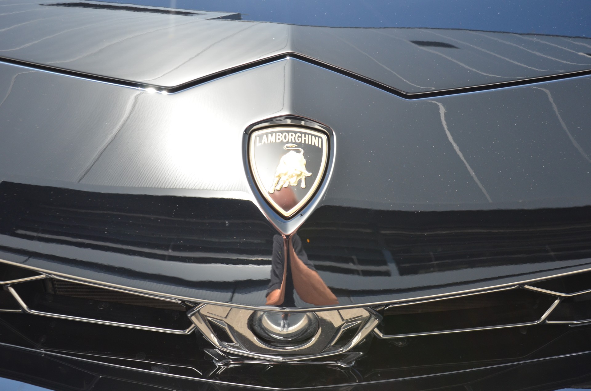 LAMBORGHINI Urus E-Gear-image-19