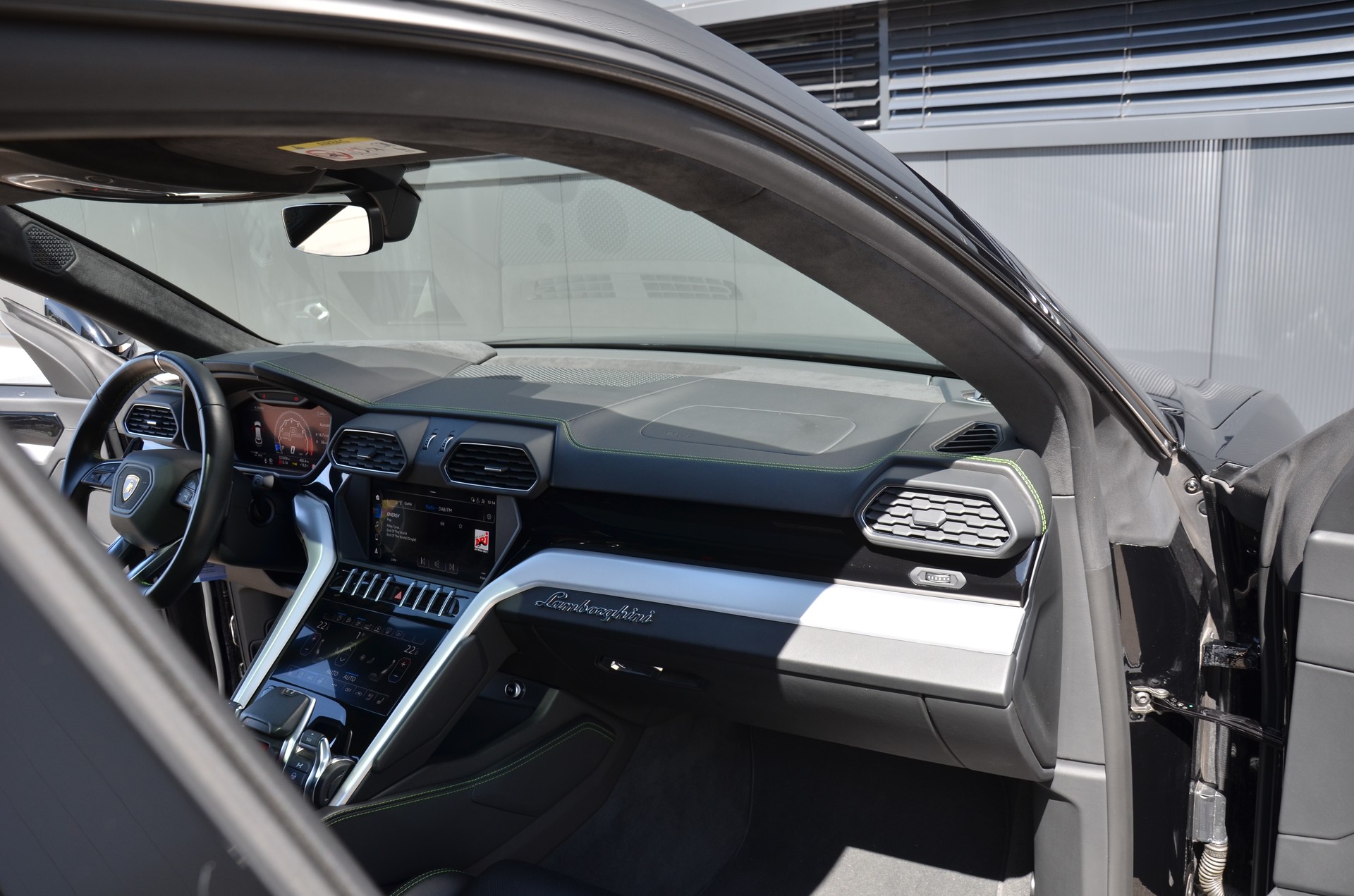 LAMBORGHINI Urus E-Gear-image-15