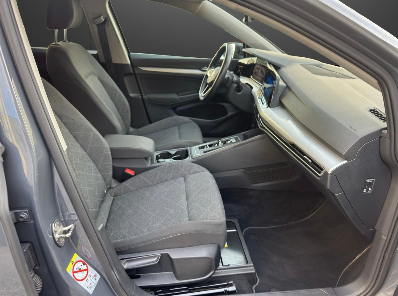 VW Golf 1.0 eTSI mHEV ACTLife DSG-image-10