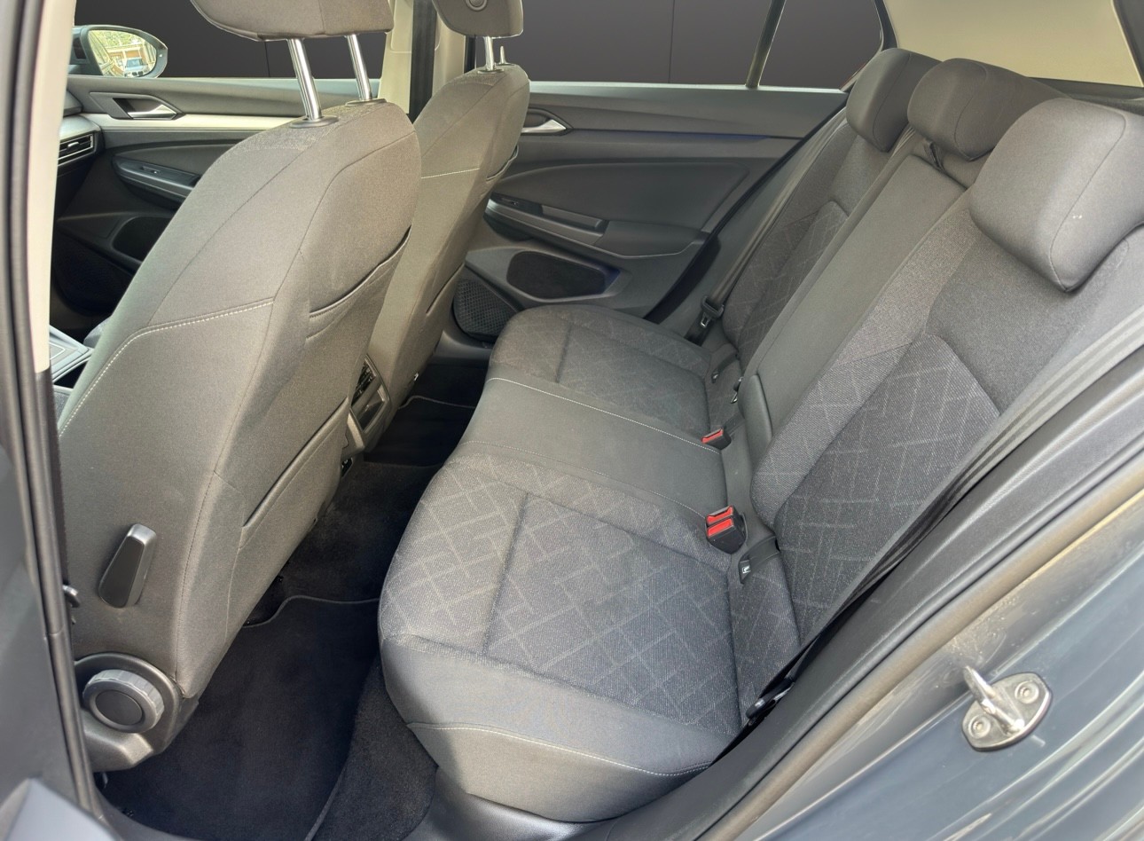 VW Golf 1.0 eTSI mHEV ACTLife DSG-image-11