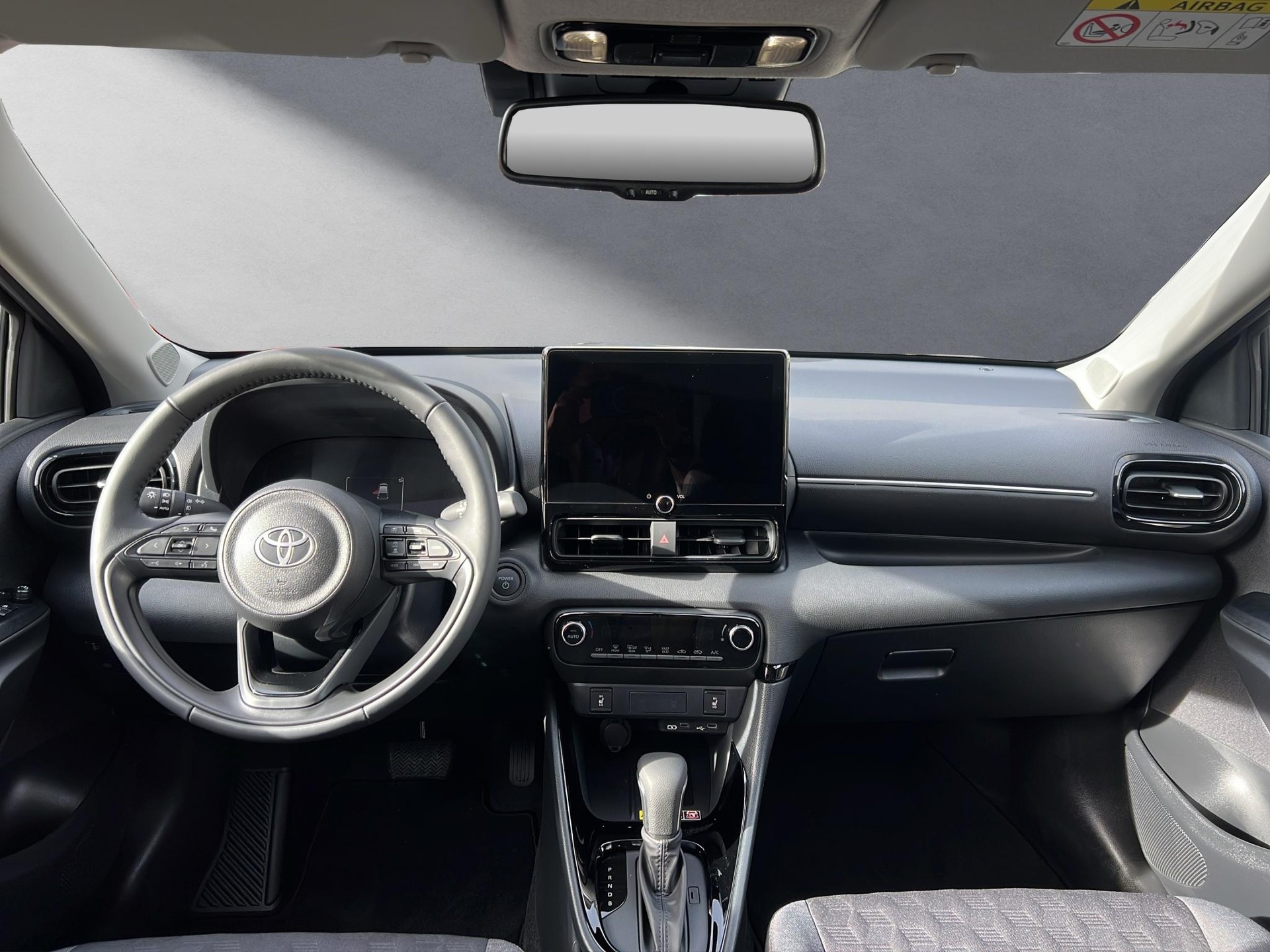 TOYOTA Yaris 1.5 VVT-i HSD Trend-image-3