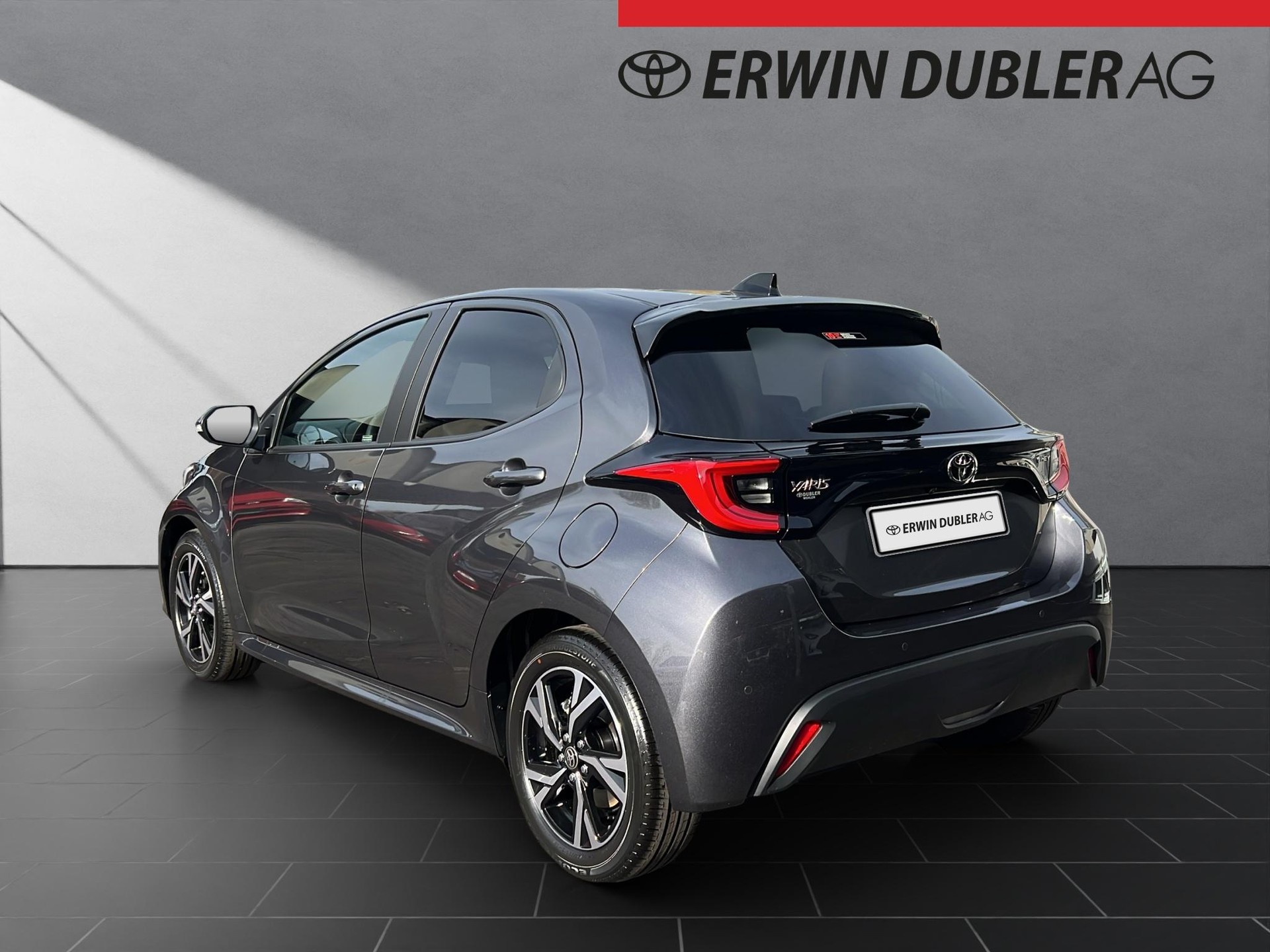 TOYOTA Yaris 1.5 VVT-i HSD Trend-image-2
