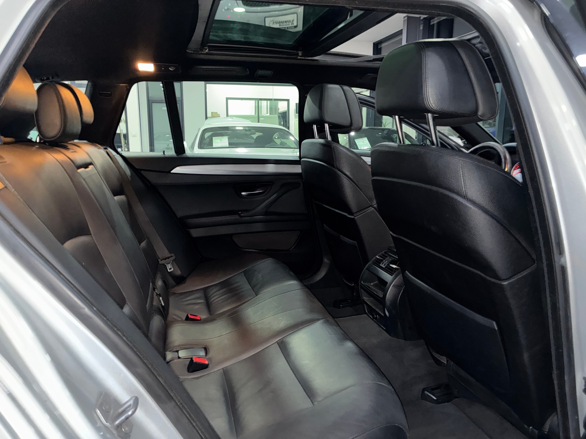BMW 535i Touring Steptronic-image-10