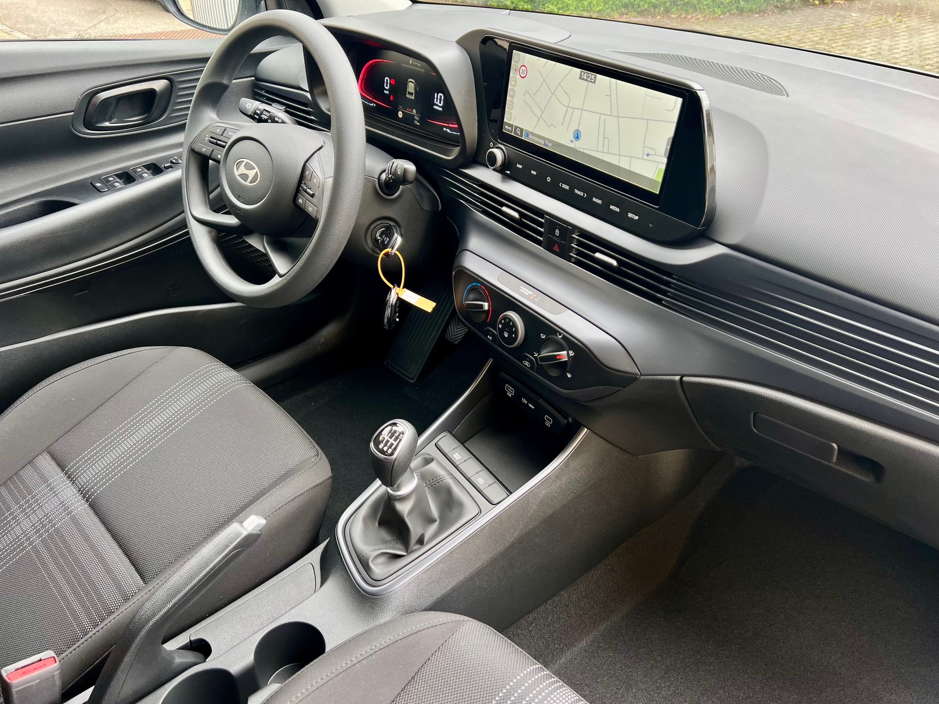 HYUNDAI i20 1.0 T-GDi Origo-image-5