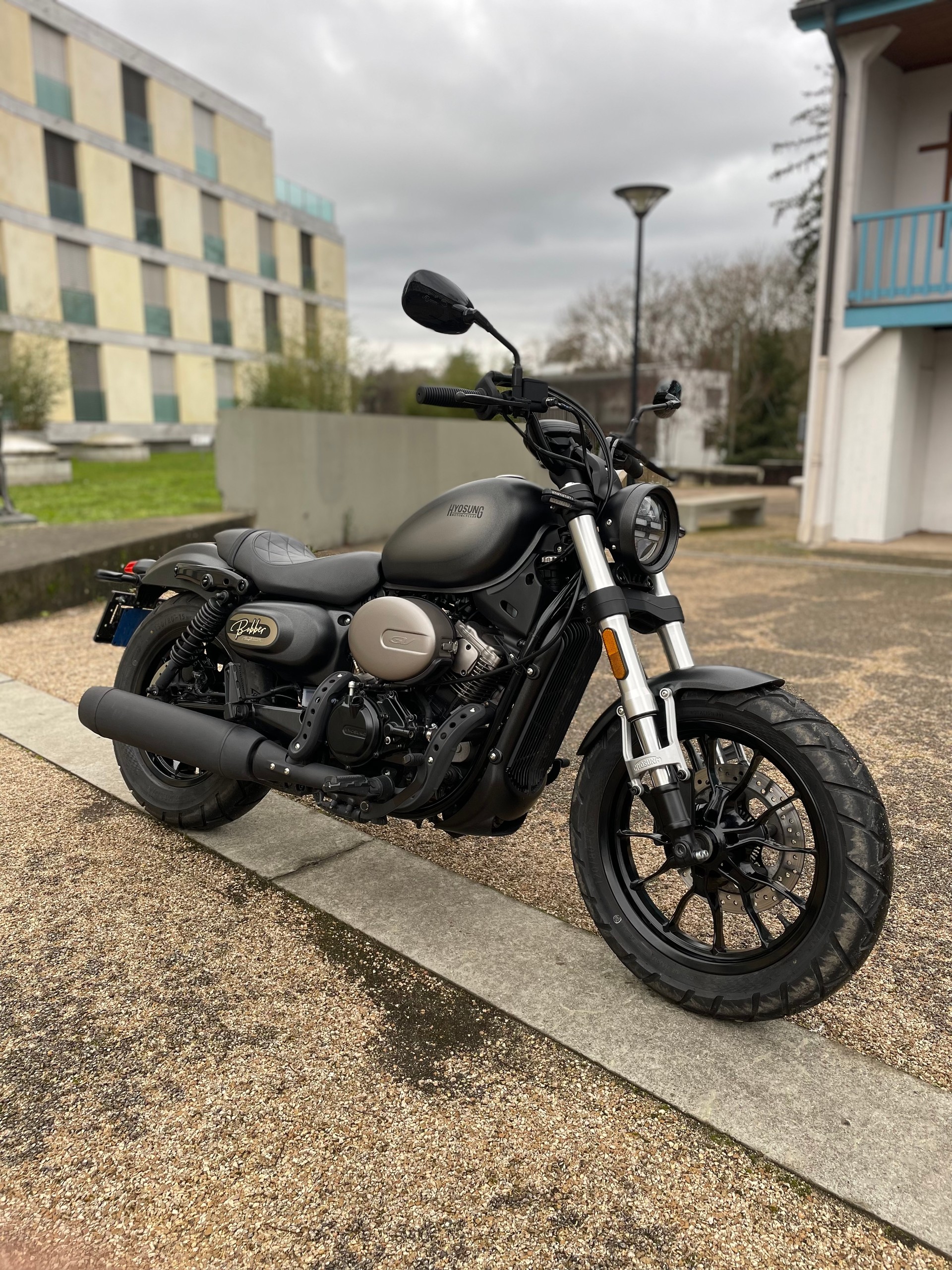 HYOSUNG GV 125 Bobber