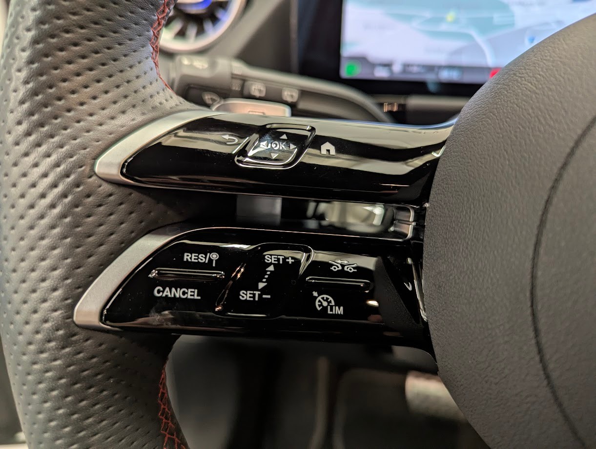 MERCEDES-BENZ GLA 220 d AMG Line 4Matic 8G-DCT*NIGHT-PAKET VOLL-LED NAVI KAMERA ASSISTS SITZ+LENKRADHEIZUNG UVM*-image-8