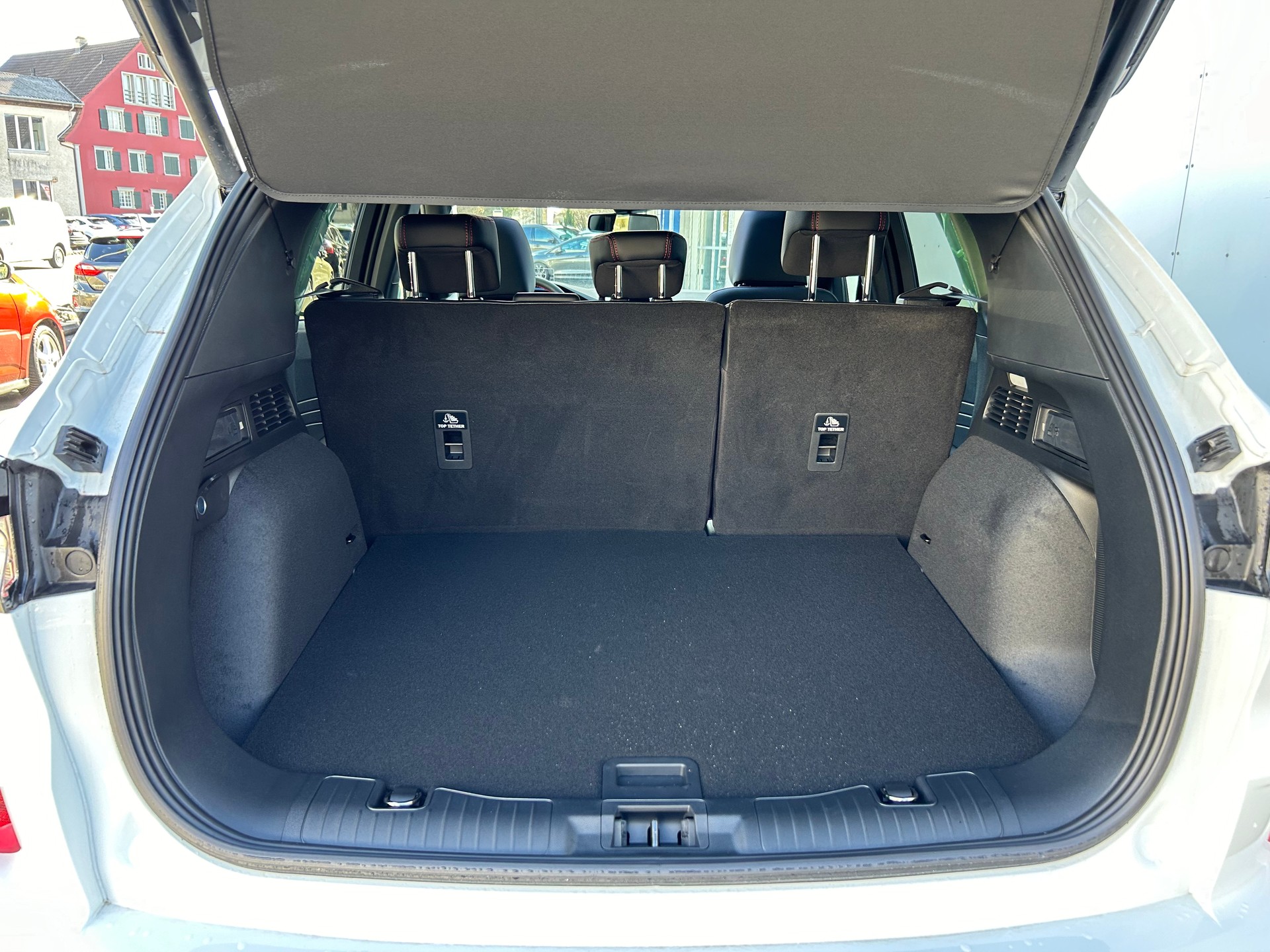 FORD Kuga 2.5 Plug-in Hybrid ST-Line X-image-5