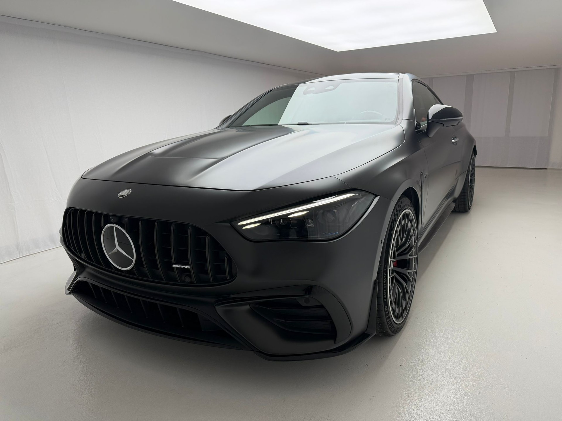 MERCEDES-BENZ CLE 53 Coupé AMG 4Matic+ 9G-Tronic / Frozen Black /-showroom-element-1