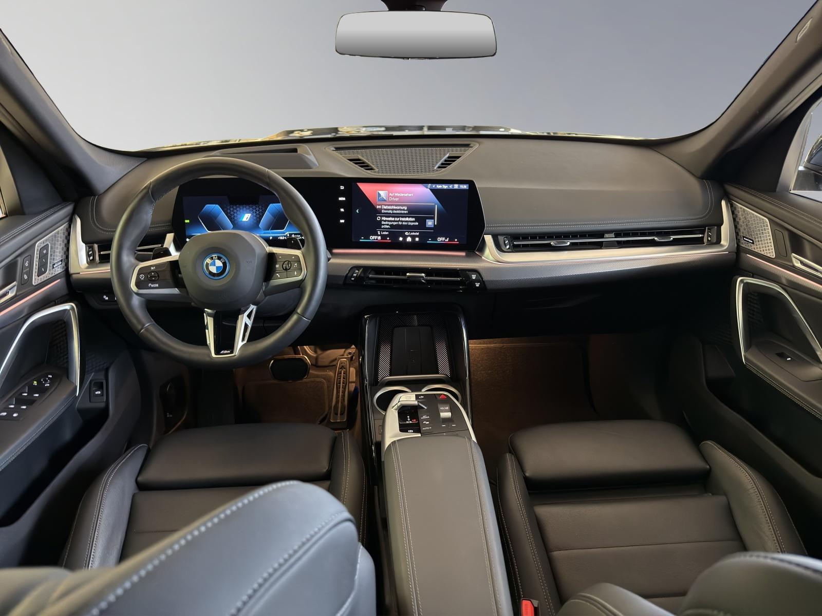 BMW X1 30e xDrive M-SportPaket-image-8