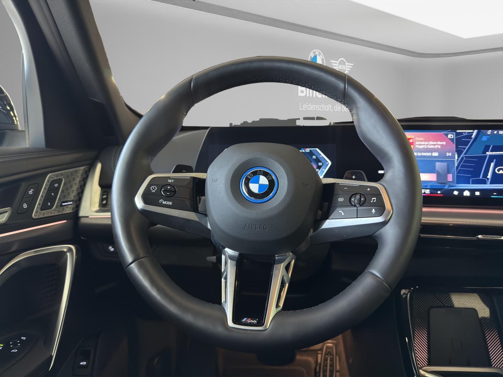 BMW X1 30e xDrive M-SportPaket-image-13