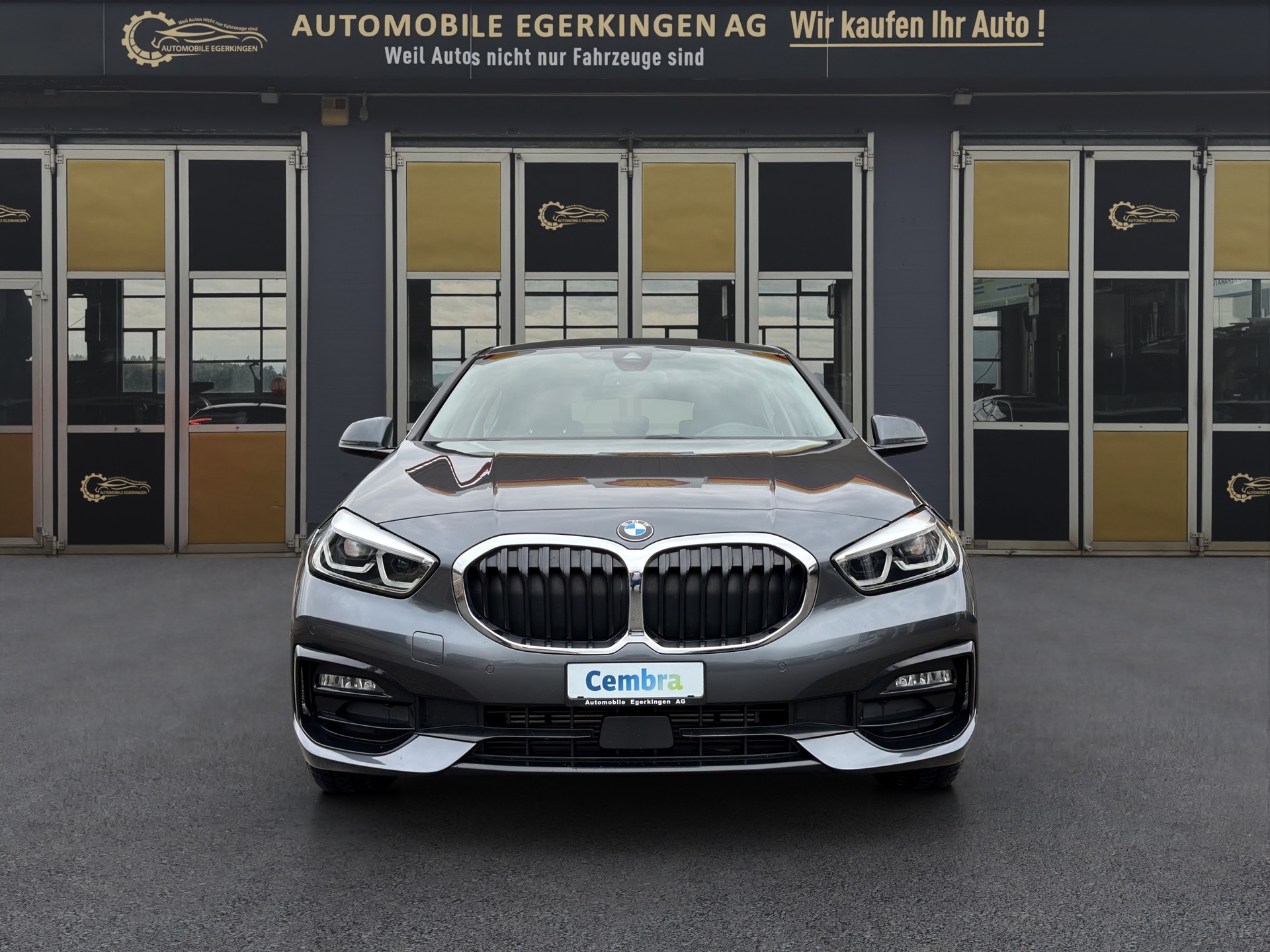 BMW 120d-image-1