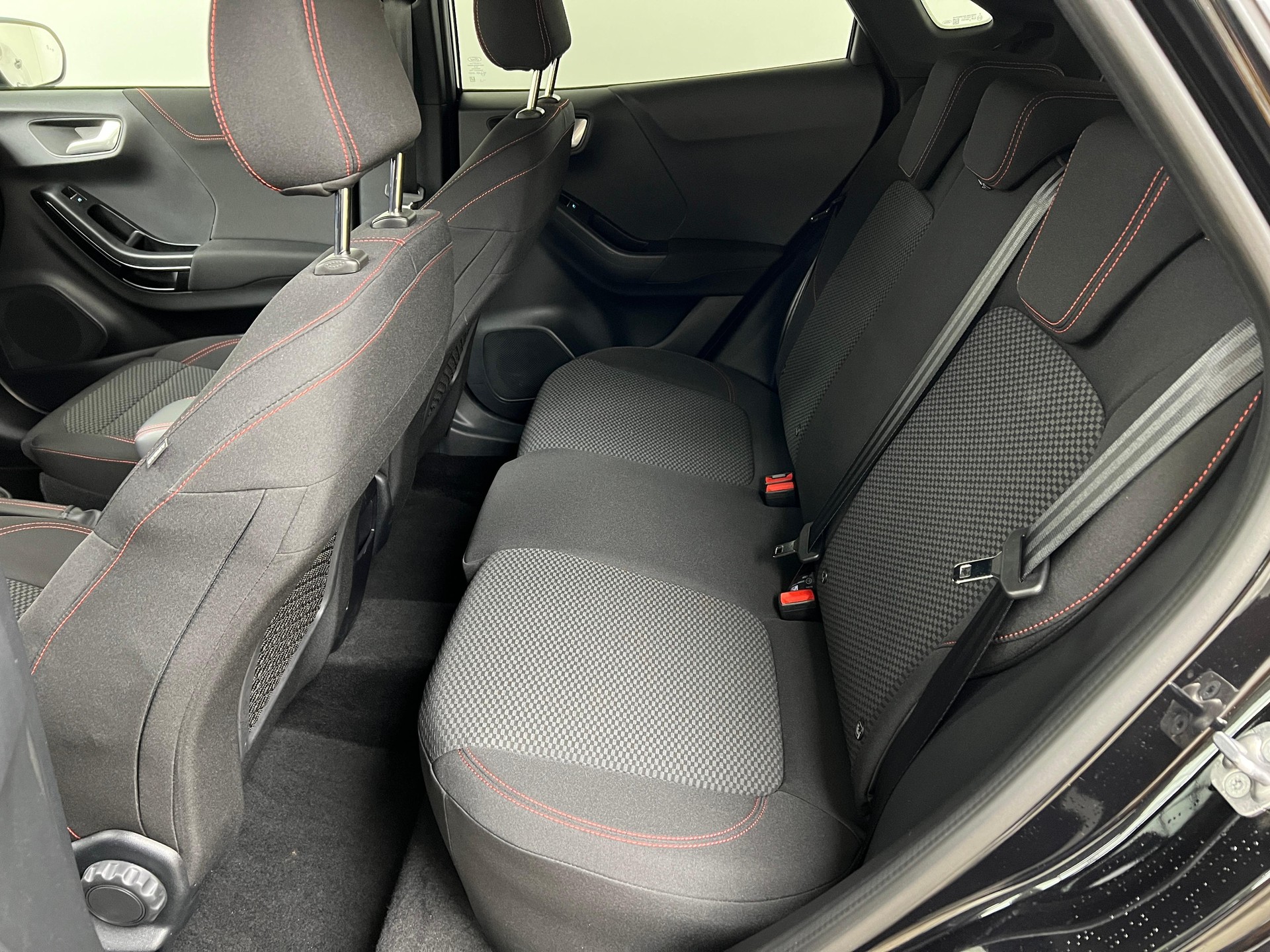 FORD Puma 1.0 EcoB Hybrid 155 ST-Line-image-8