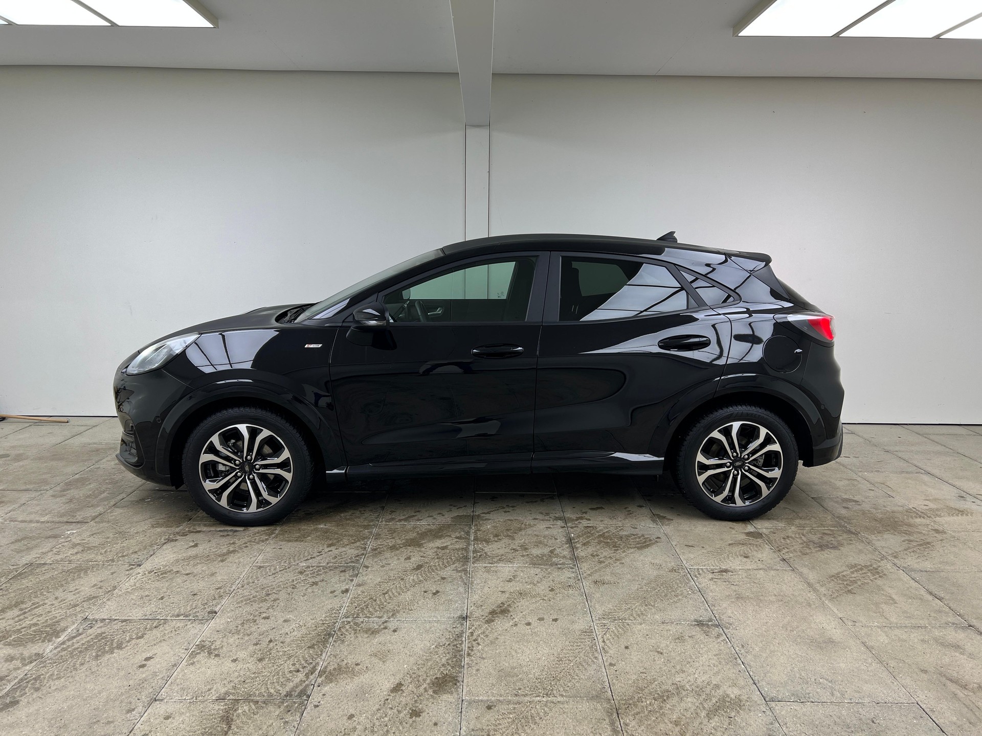 FORD Puma 1.0 EcoB Hybrid 155 ST-Line-image-2