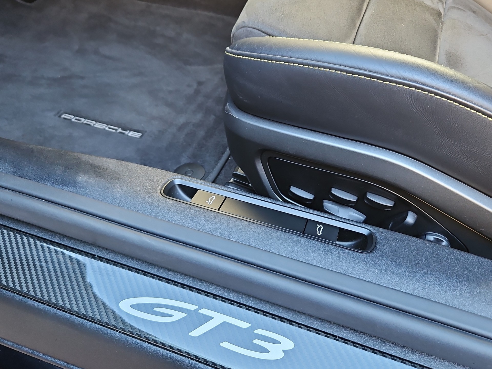 PORSCHE 911 Carrera GT3 PDK GT3-image-17