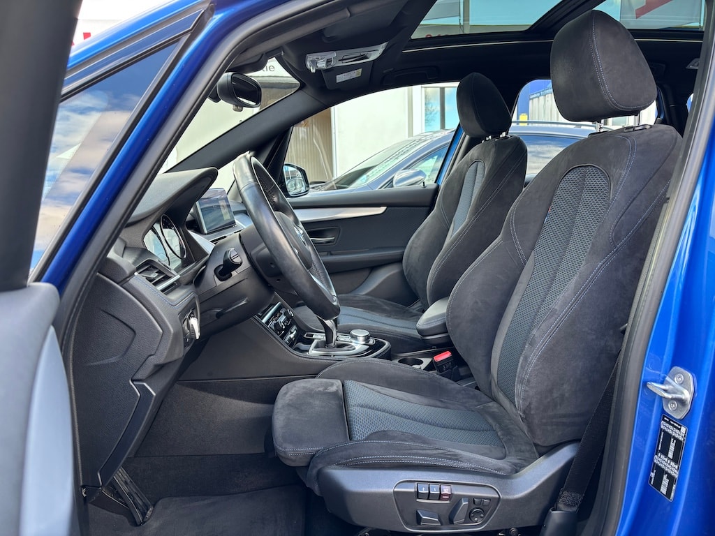 BMW 220i Active Tourer DKG M Sport-image-7