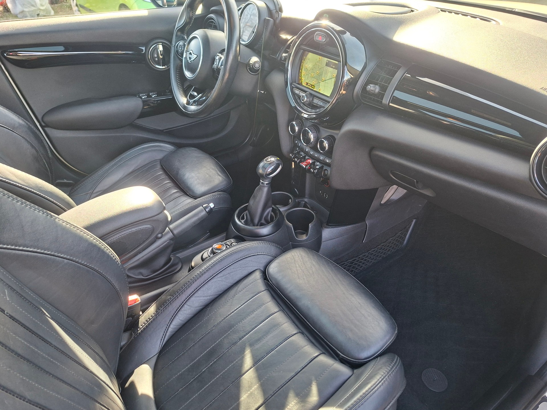 MINI Cooper Classic Edition Steptronic-image-5