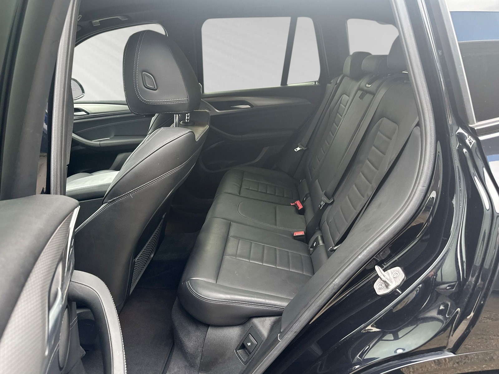 BMW 840i xDrive M Sport Pro Steptronic-image-6