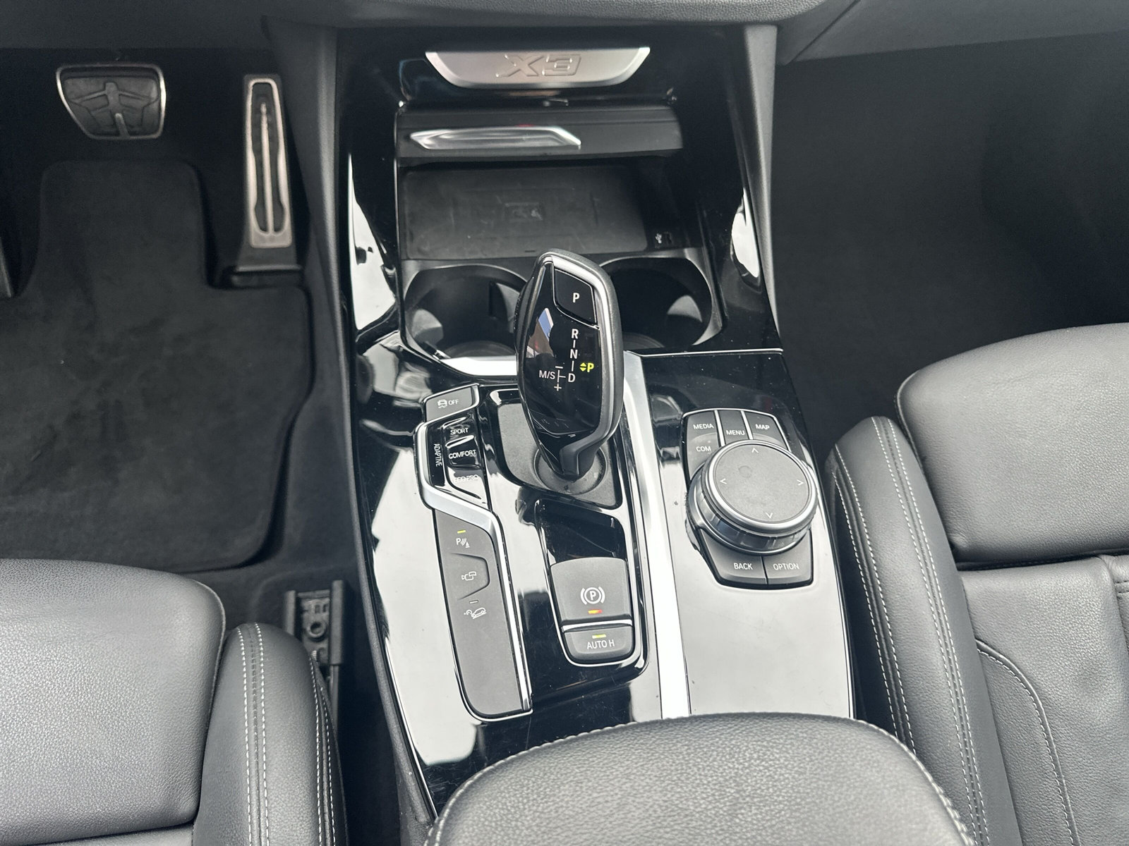 BMW 840i xDrive M Sport Pro Steptronic-image-12