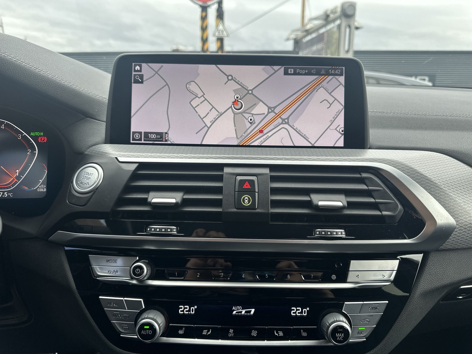 BMW 840i xDrive M Sport Pro Steptronic-image-10