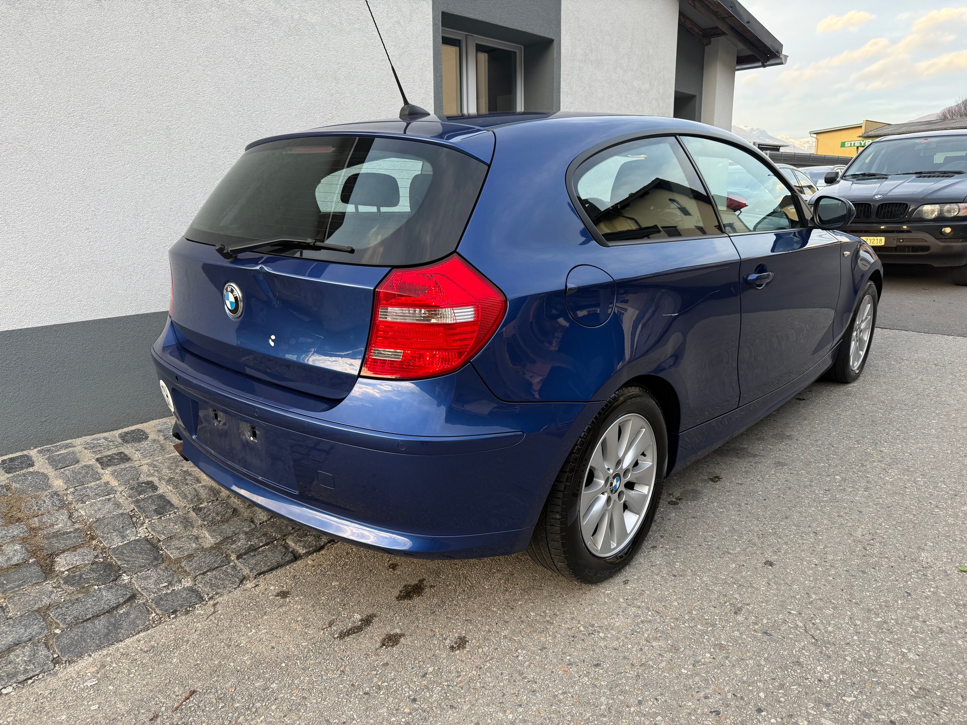 BMW 116i-image-8