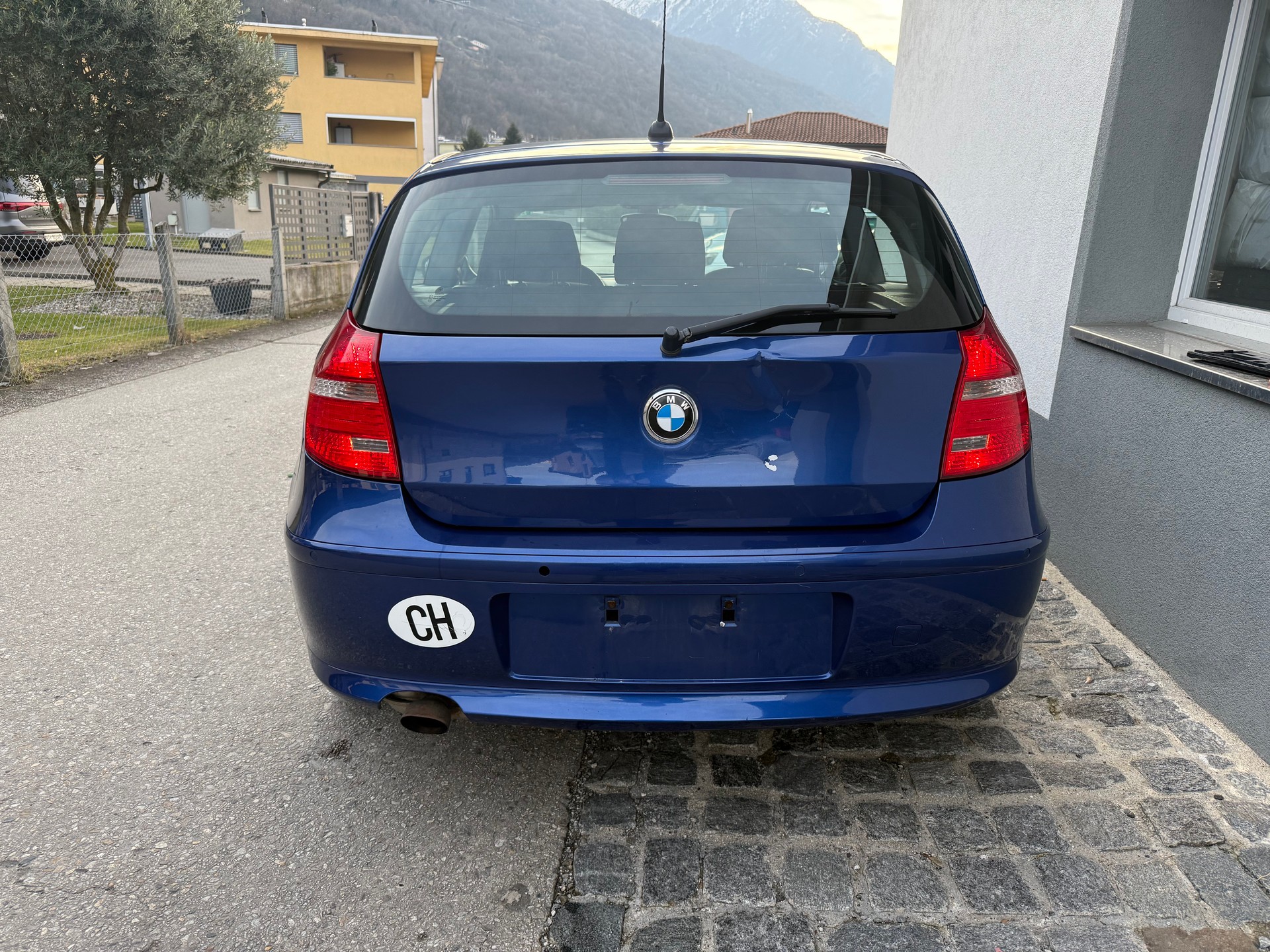 BMW 116i-image-9