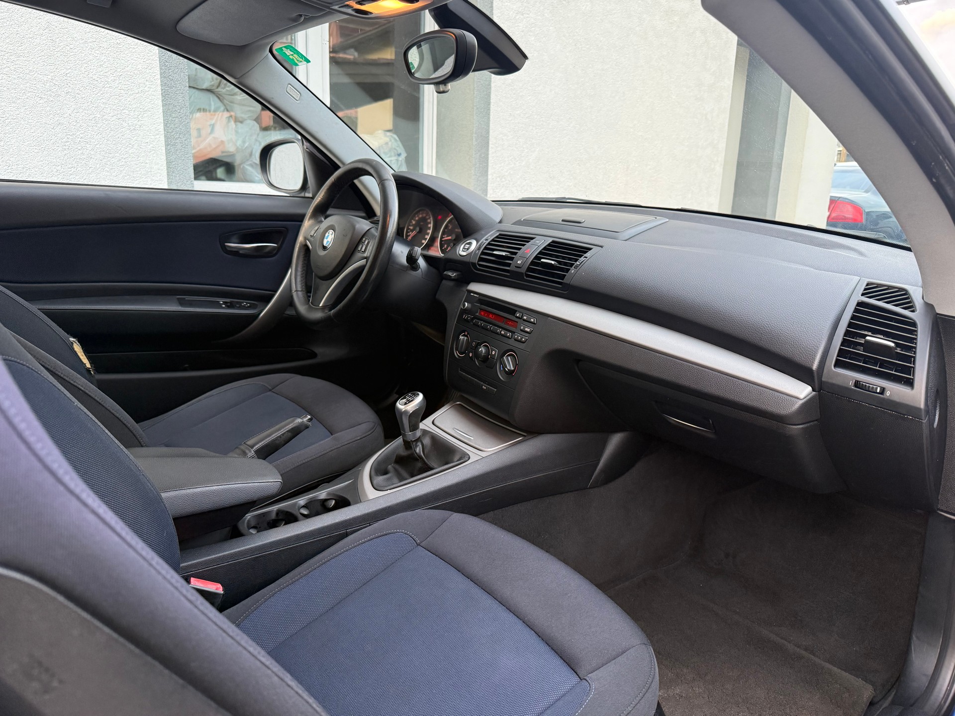 BMW 116i-image-13
