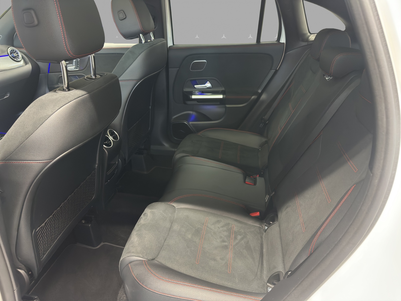 MERCEDES-BENZ GLA 250 e EQ Star 8G-DCT-image-15