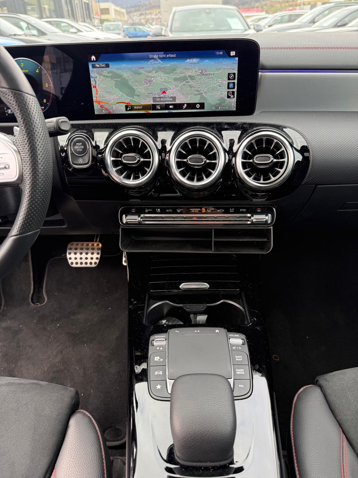MERCEDES-BENZ CLA 220 d AMG Line 4matic Shooting Brake-image-15