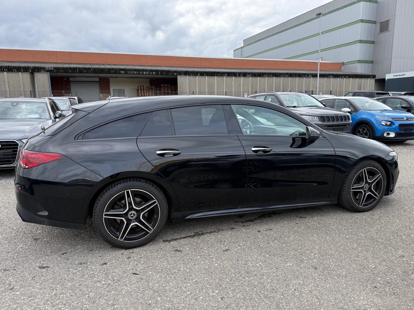 MERCEDES-BENZ CLA 220 d AMG Line 4matic Shooting Brake-image-9