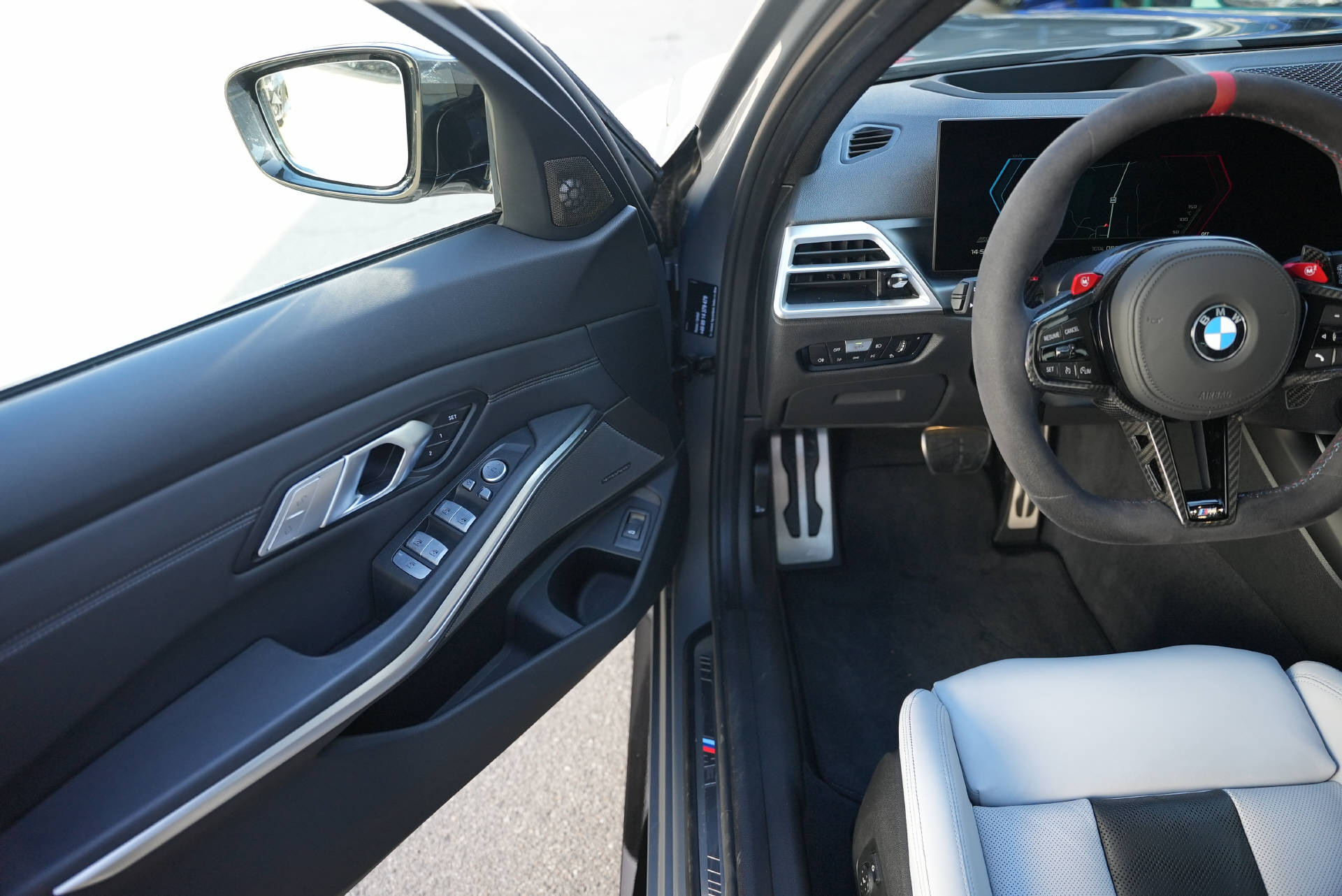 BMW M3 Touring xDrive Competition M LCI-image-8