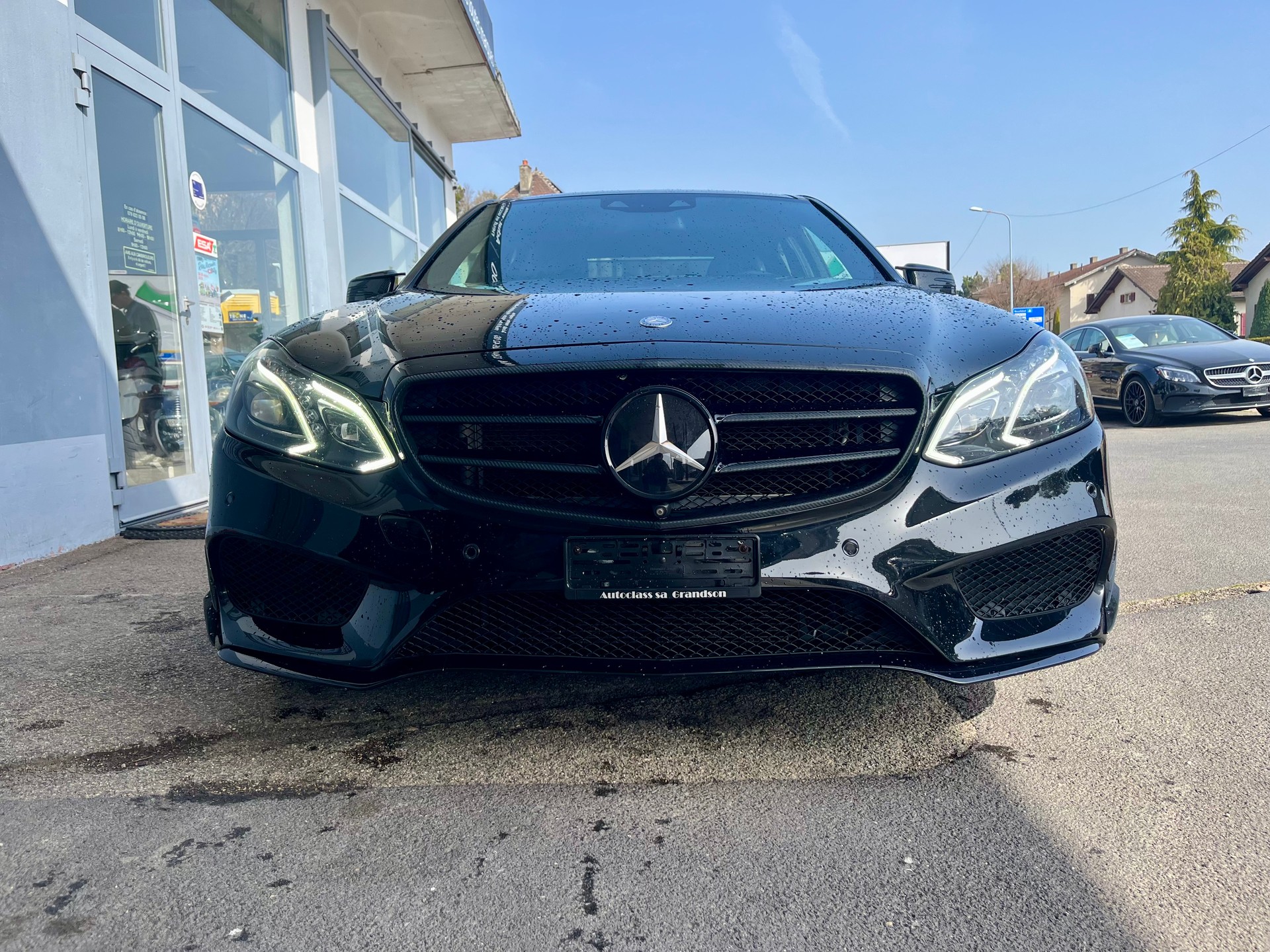 MERCEDES-BENZ E 500 Avantgarde 4Matic 7G-Tronic-image-4