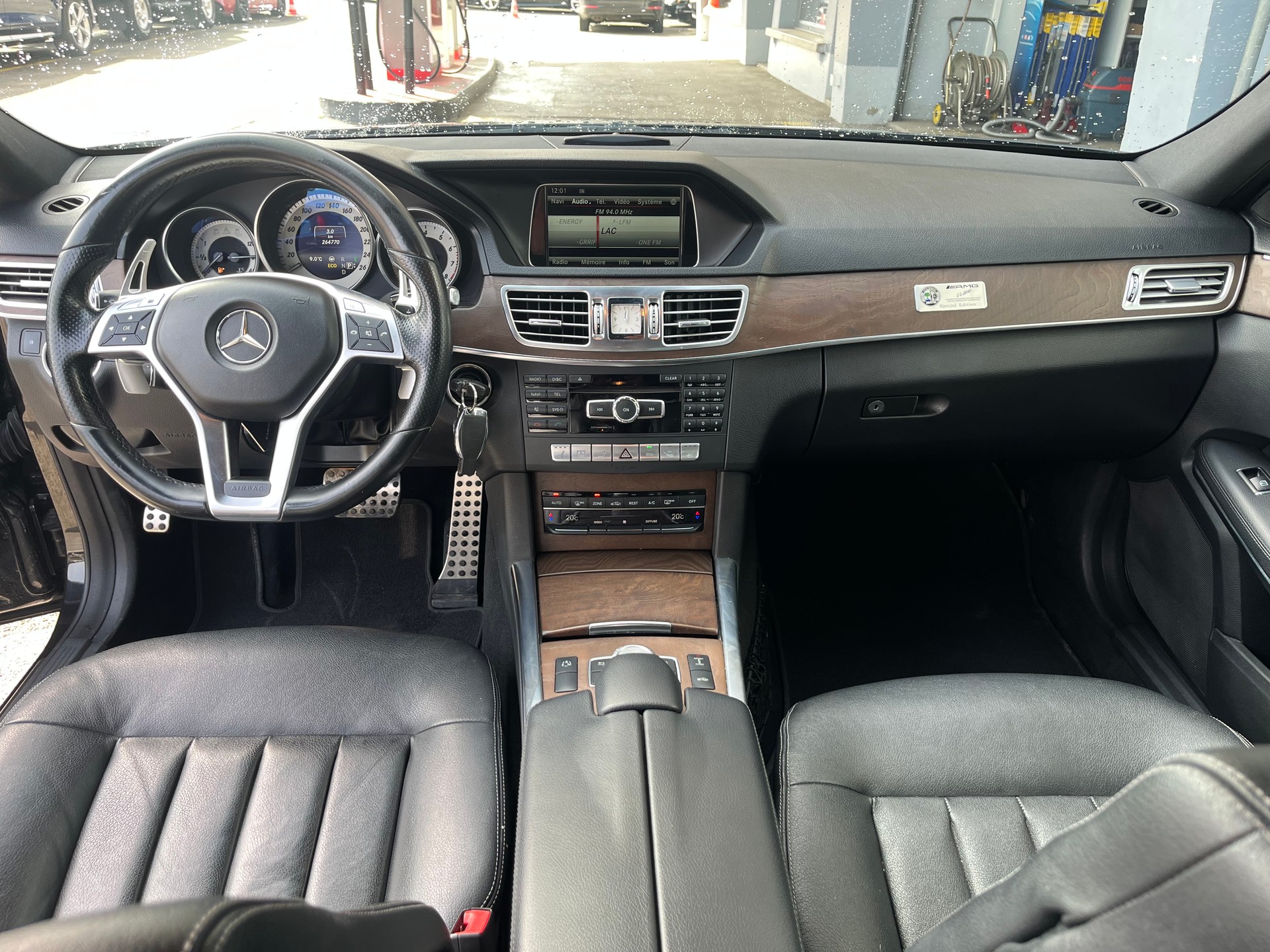 MERCEDES-BENZ E 500 Avantgarde 4Matic 7G-Tronic-image-11