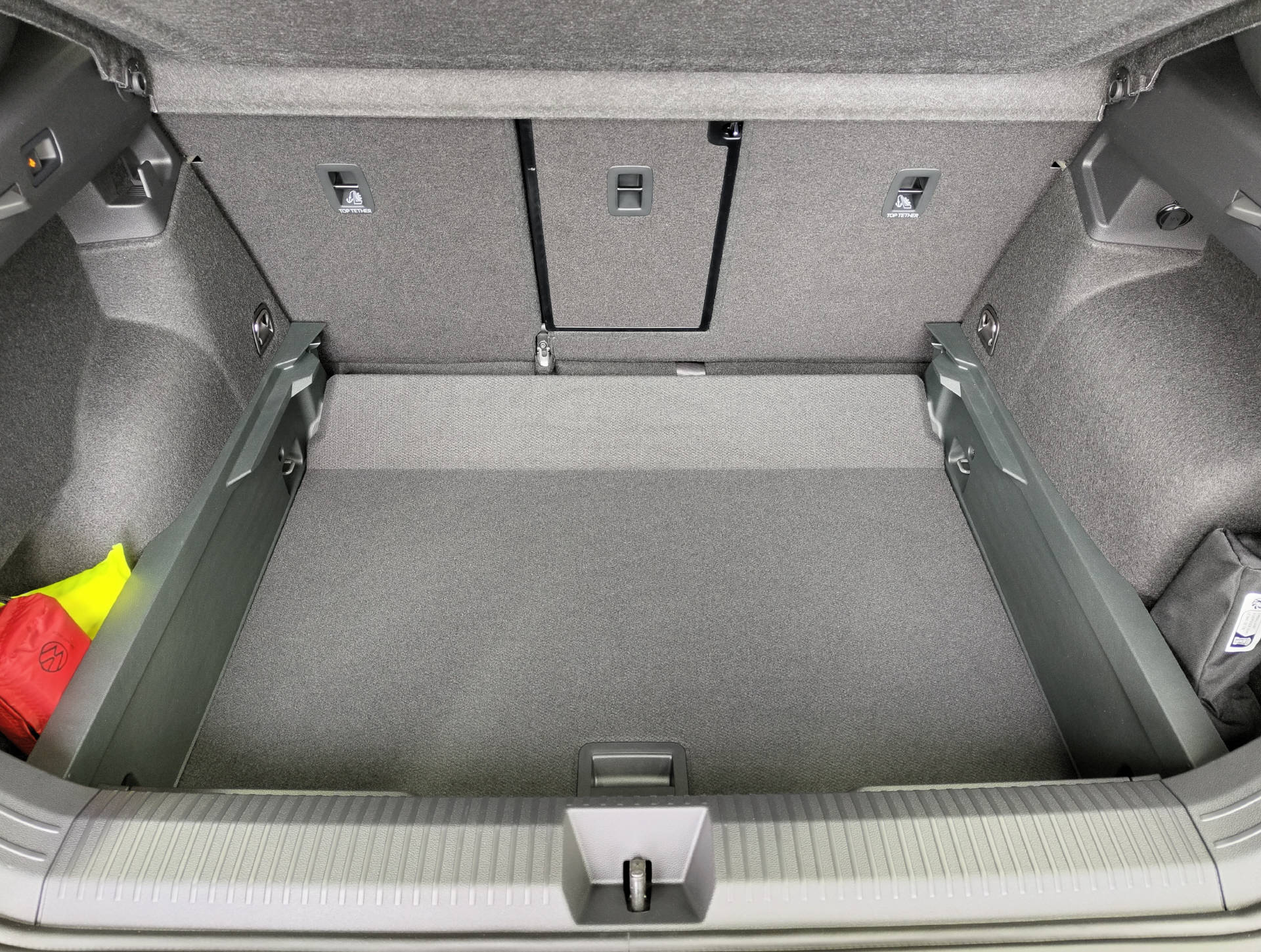 VW T-Roc 1.5 eTSI R-Line DSG-image-13