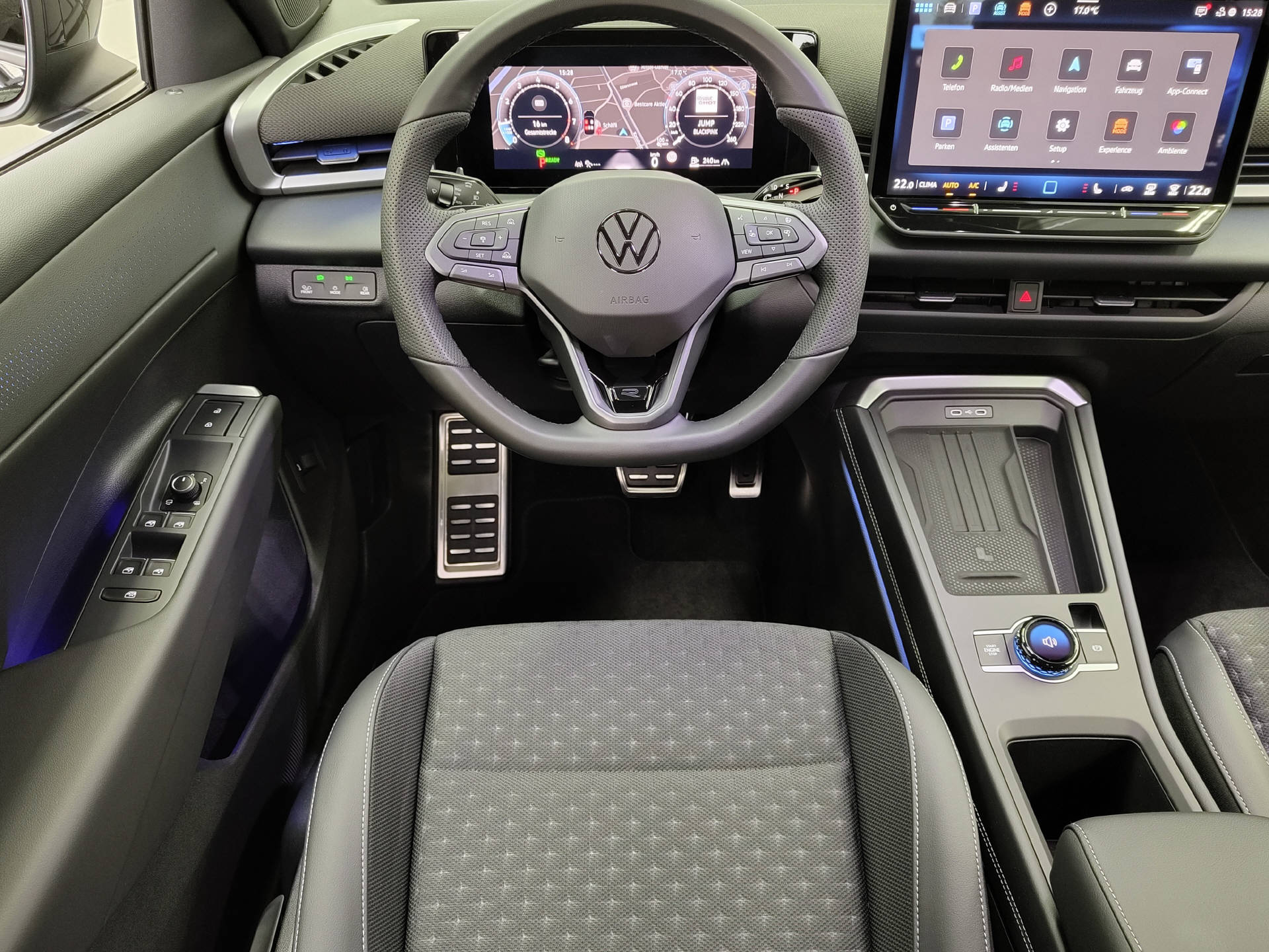 VW T-Roc 1.5 eTSI R-Line DSG-image-4