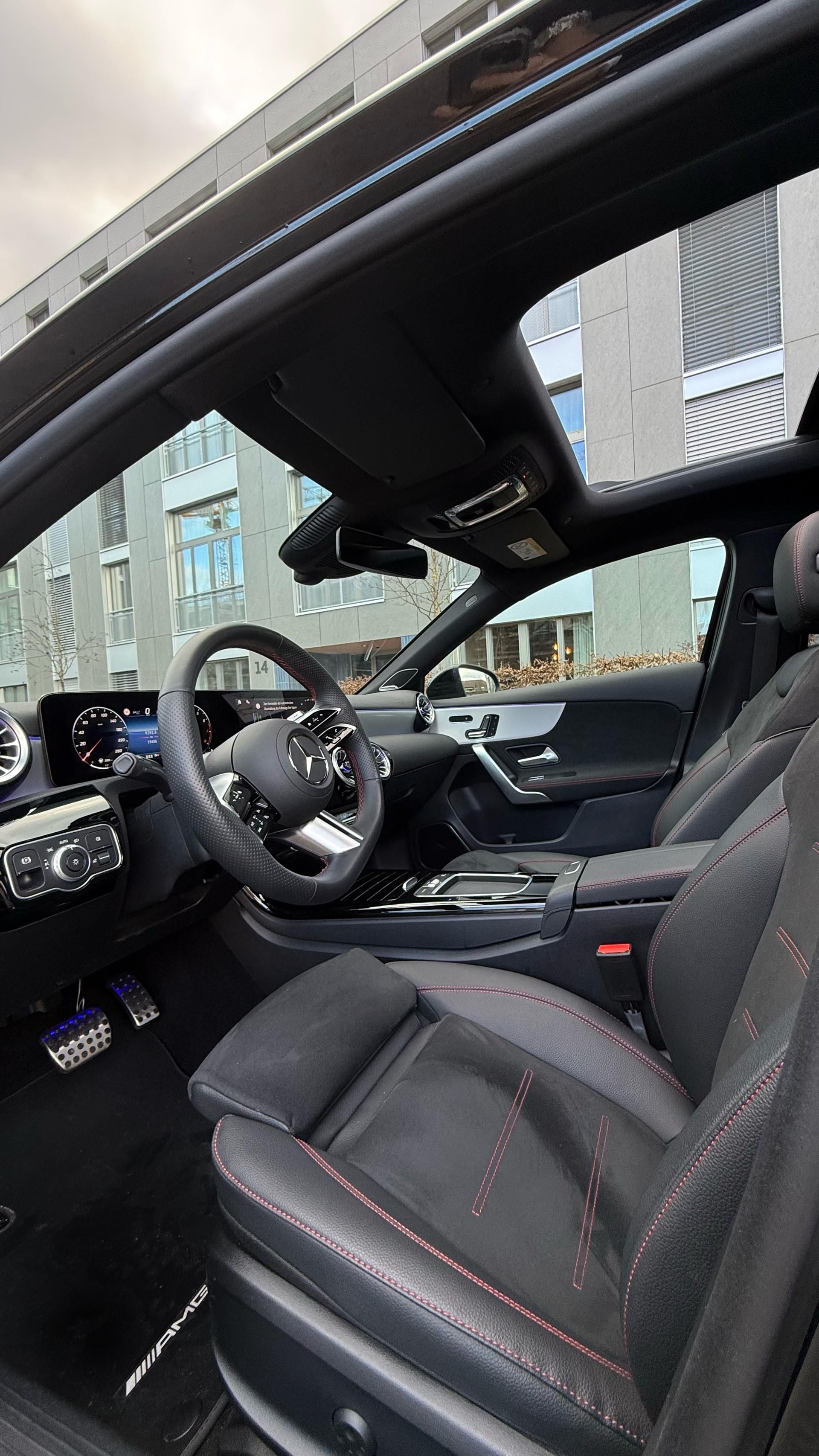 MERCEDES-BENZ Limousine AMG-Line-image-5