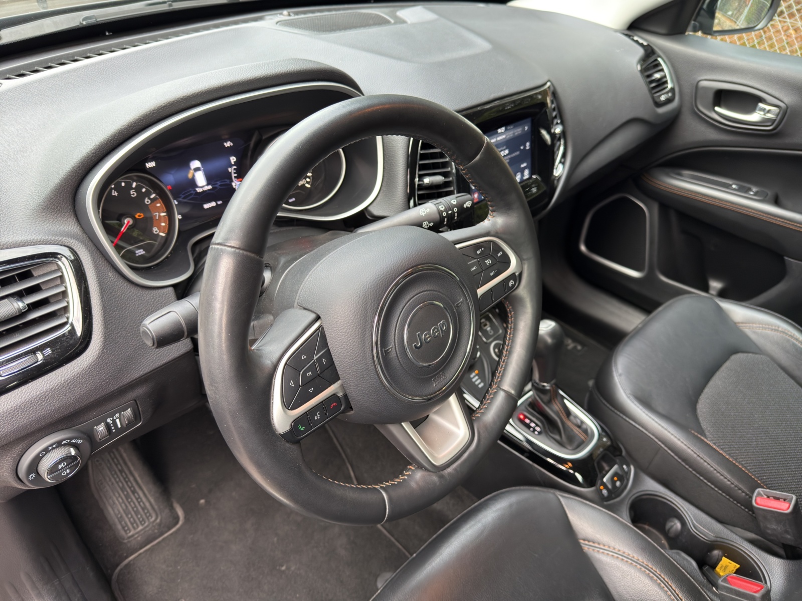 JEEP Compass 1.4 Turbo Freedom 4X4-image-14