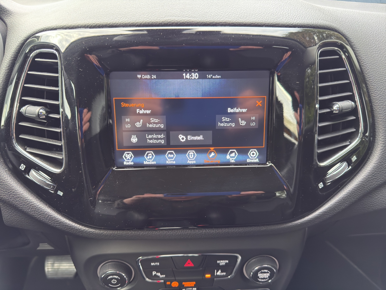 JEEP Compass 1.4 Turbo Freedom 4X4-image-11