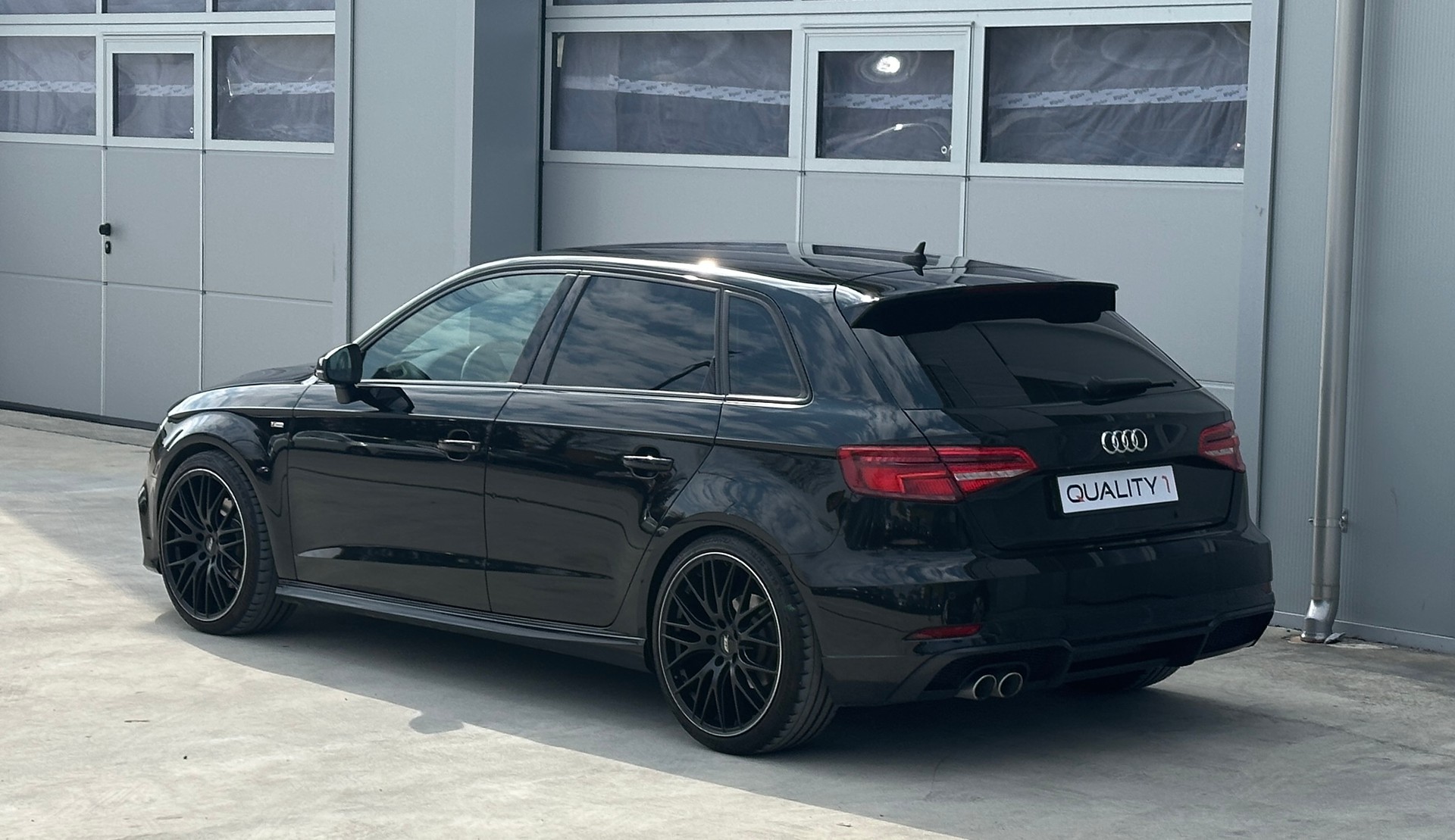 AUDI A3 Sportback 2.0 TDI Sport S-tronic quattro-image-3