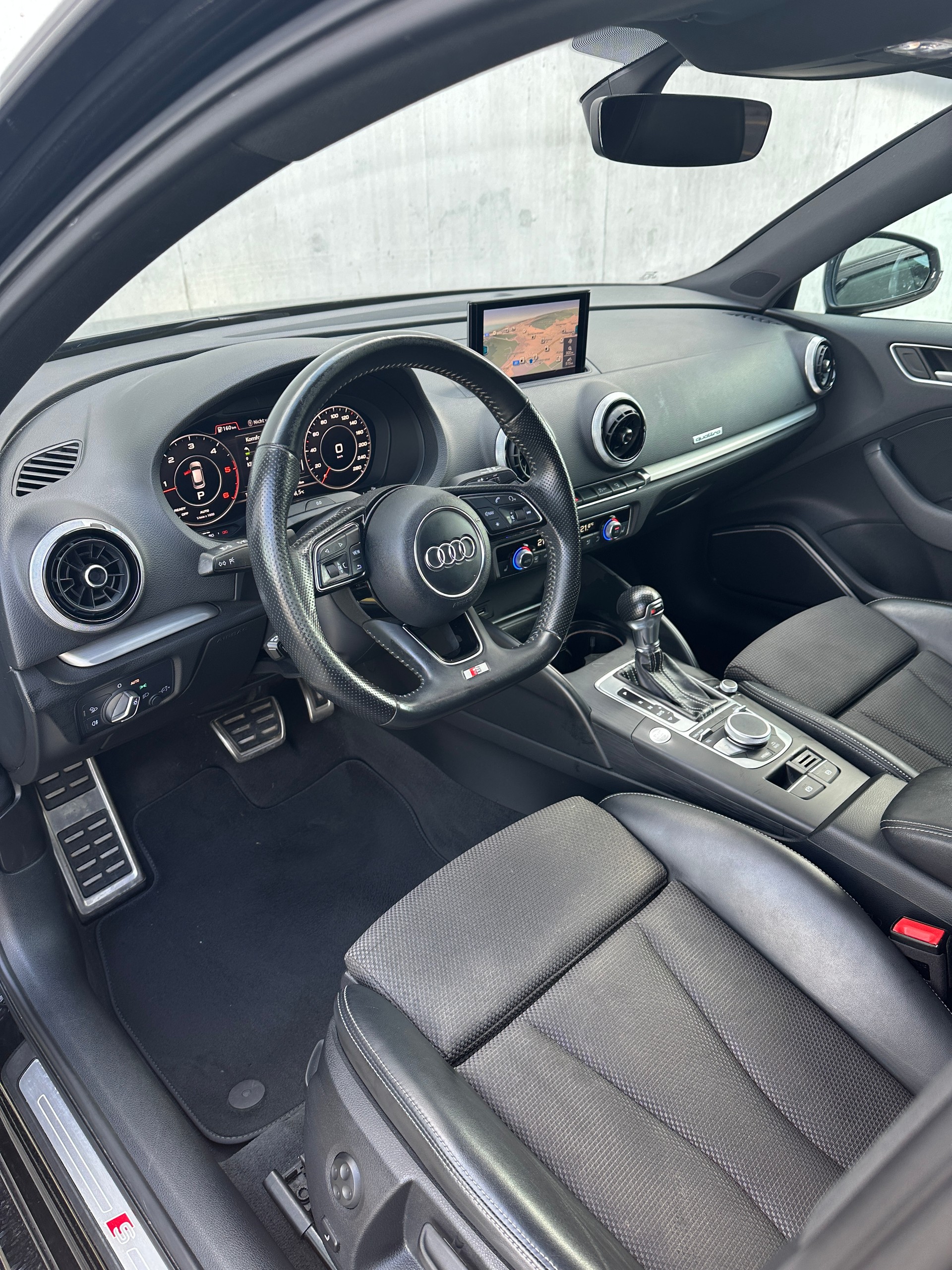 AUDI A3 Sportback 2.0 TDI Sport S-tronic quattro-image-10