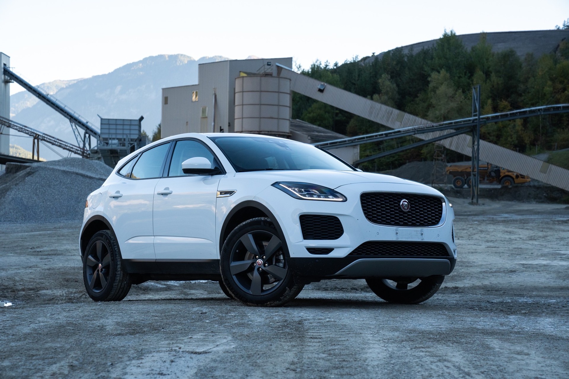 JAGUAR E-Pace 2.0 P200 AWD-image-1