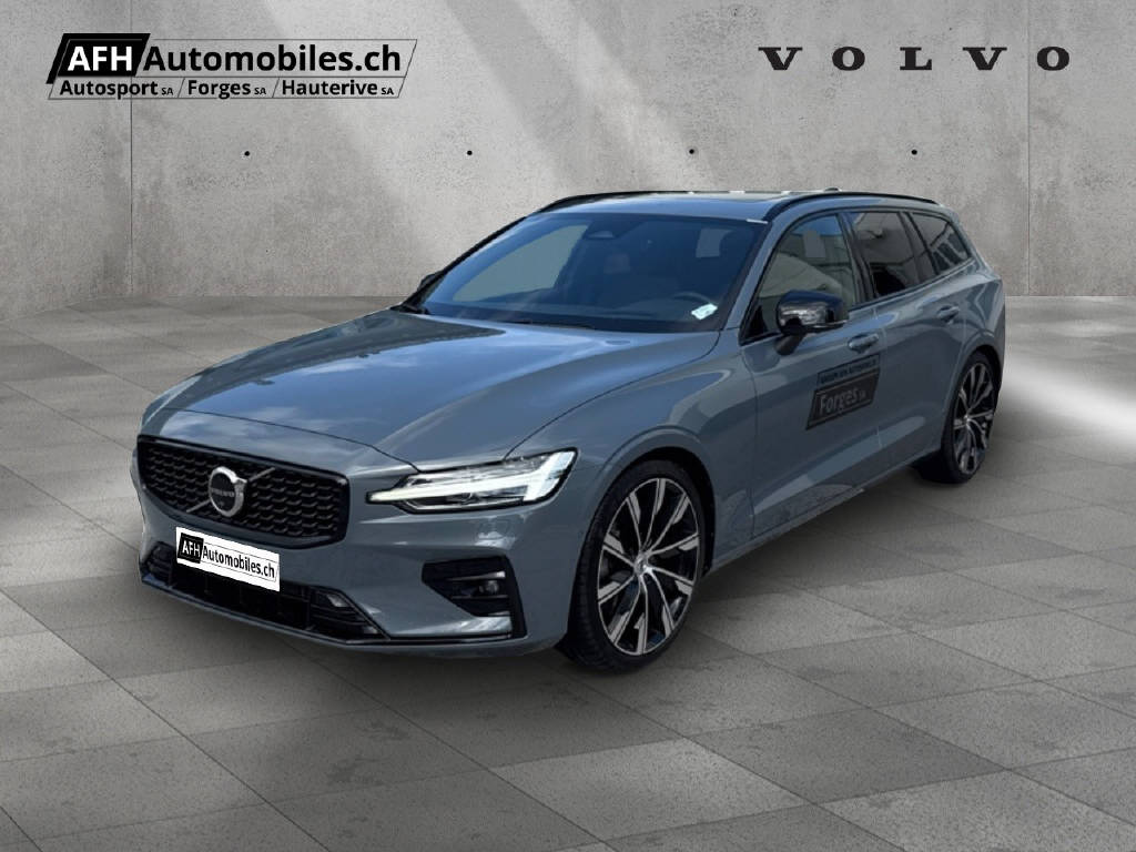 VOLVO V60 2.0 B5 Ultimate Dark AWD