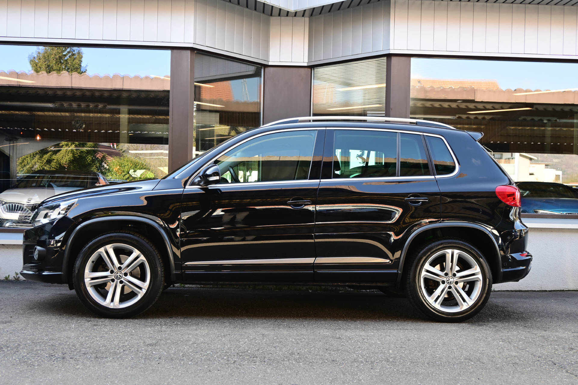 VW Tiguan 2.0 TSI 180 R-Line DSG-image-4