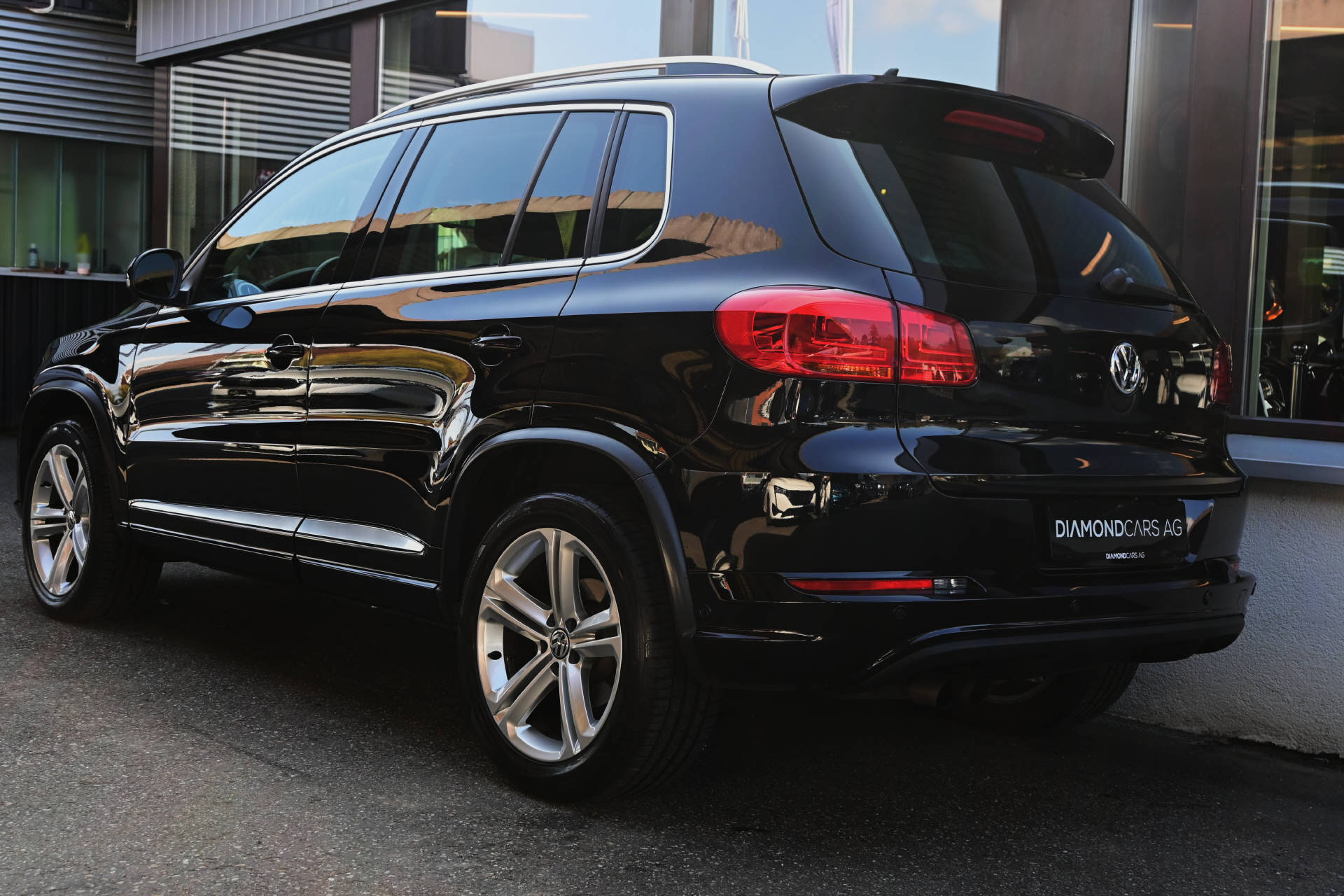VW Tiguan 2.0 TSI 180 R-Line DSG-image-8