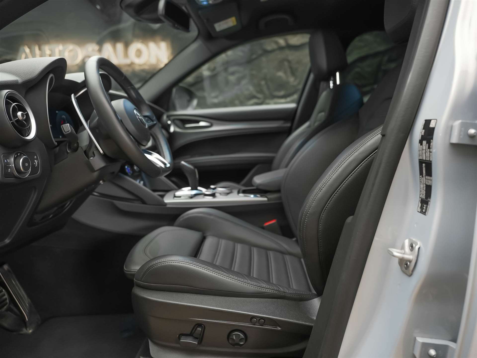 ALFA ROMEO Stelvio 2.2 JTDM Veloce Q4 AT8 *Facelift*Werksgarantie*Assistenten*-image-9